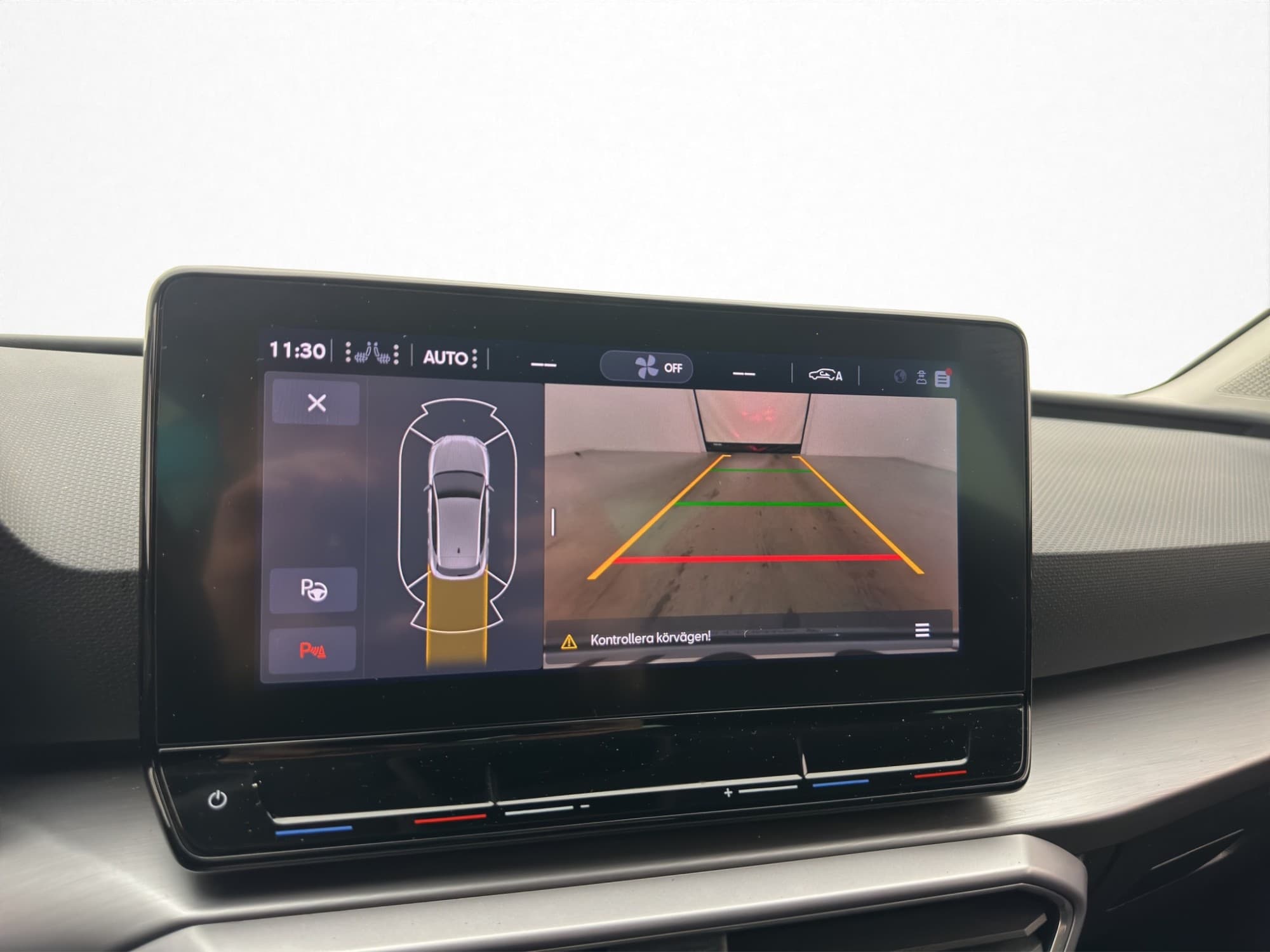 SEAT Leon e-Hybrid 204hk FR Cockpit B-Kamera Nyservad