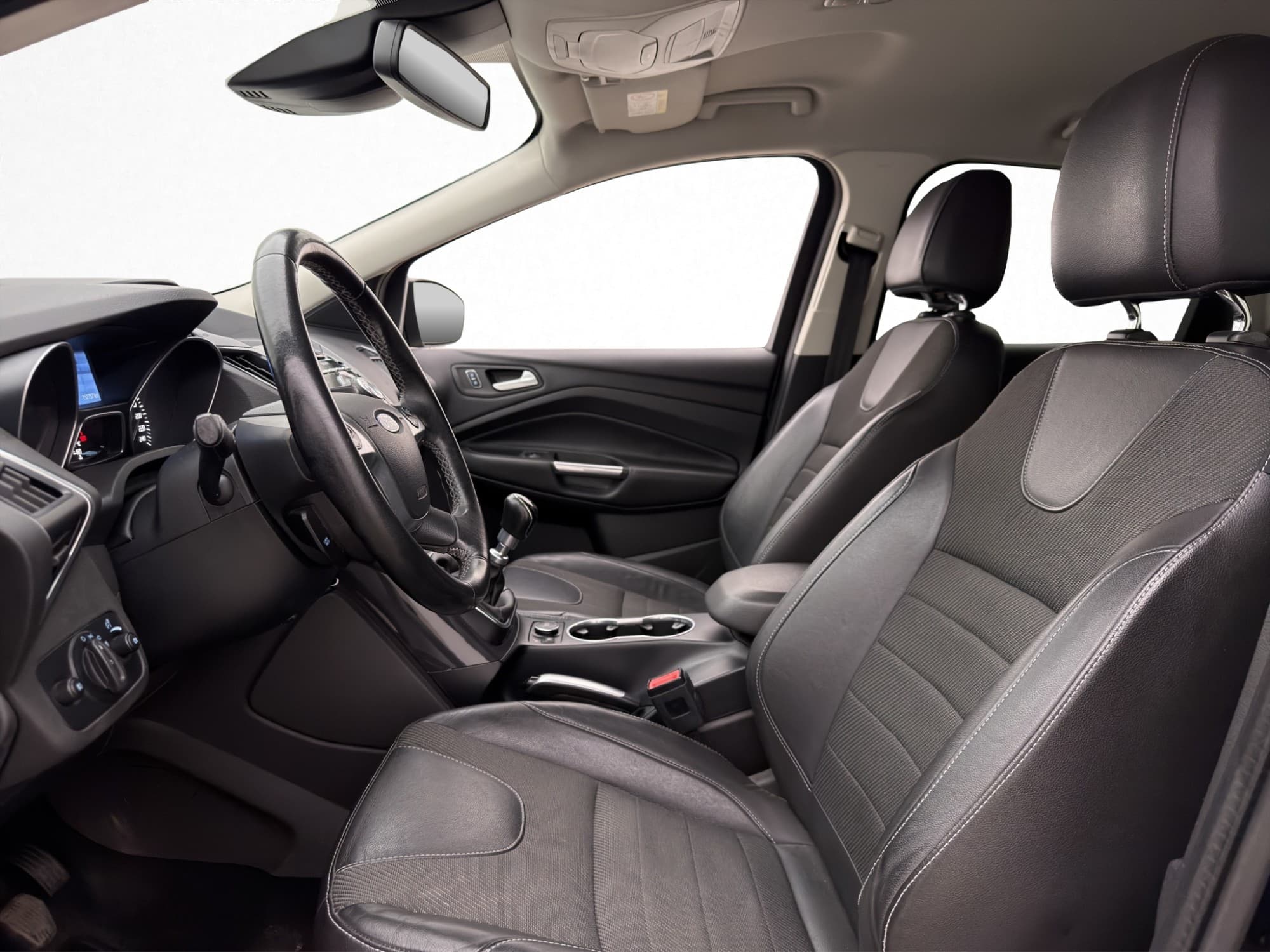 Ford Kuga 1.6 EcoBoost 150hk Titanium Sony Halvskinn Drag