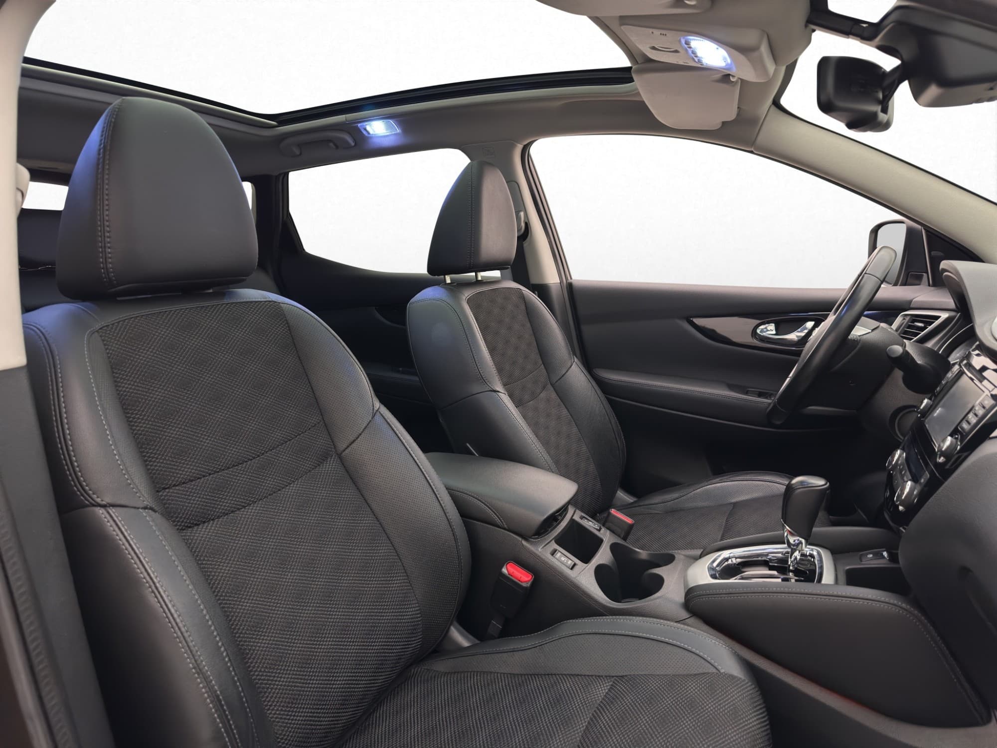 Nissan Qashqai 1.2 115hk Tekna Pano 360° Kamera Navi