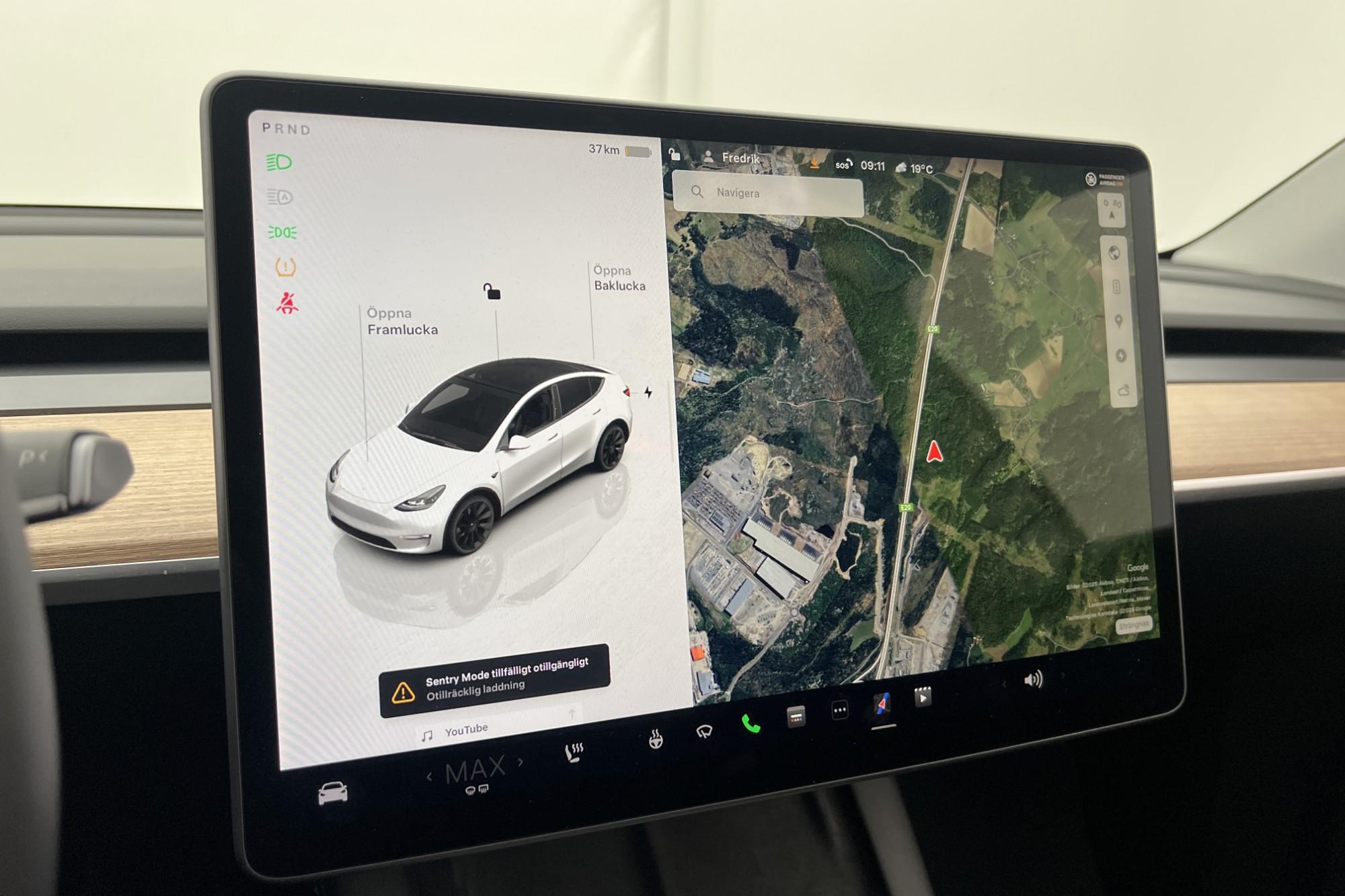 Tesla Model Y Long Range AWD Autopilot Svensksåld