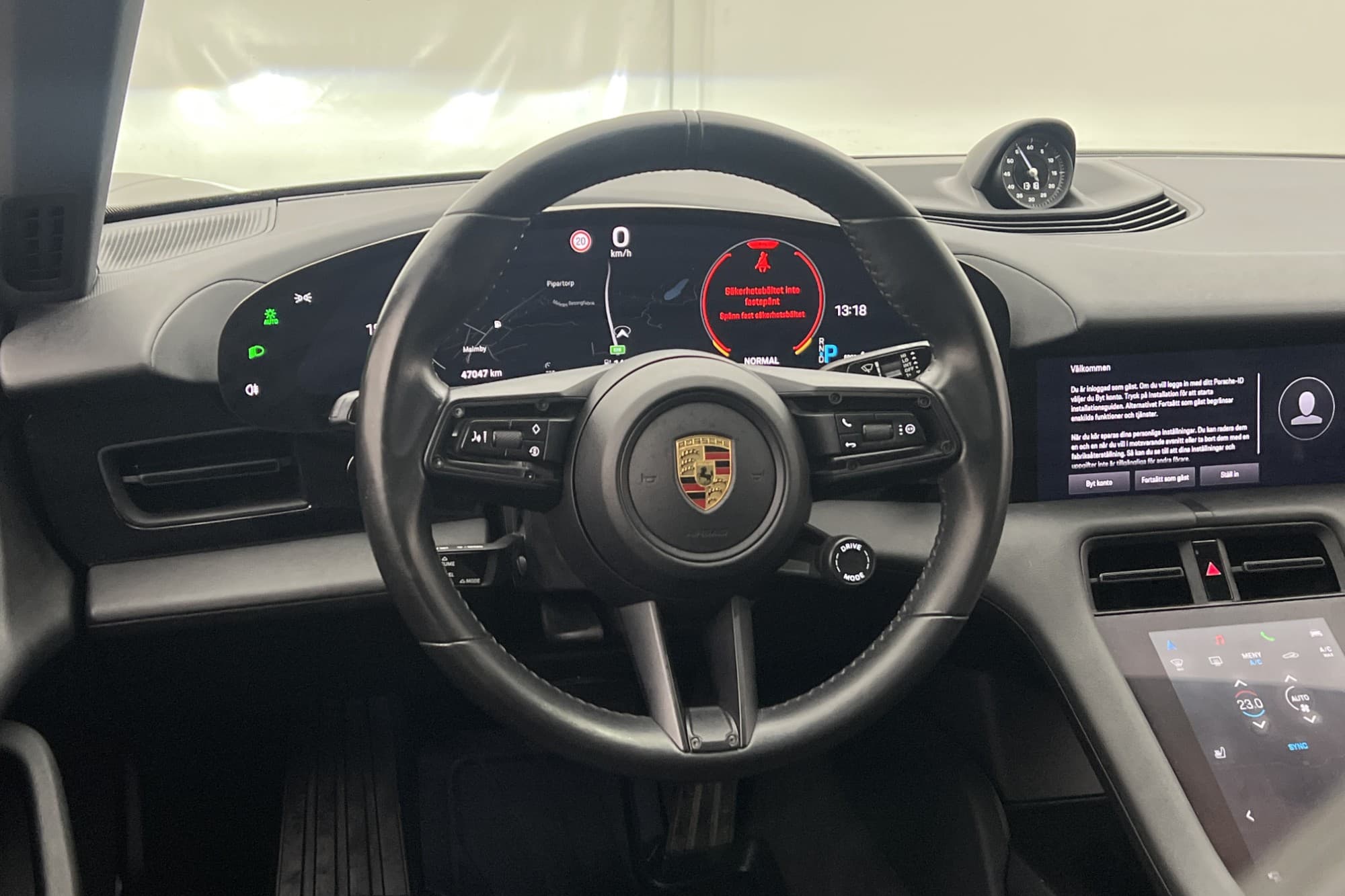 Porsche Taycan Direct Drive 326hk Chrono Pano Kamera Navi