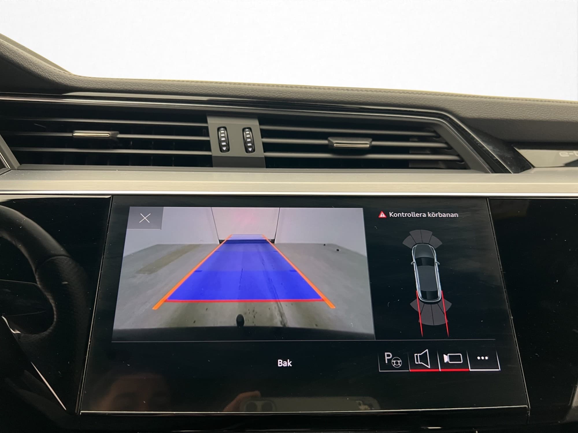 Audi Q8 Sportback 50 e-tron Q S-Line Dragkrok Kamera MOMS