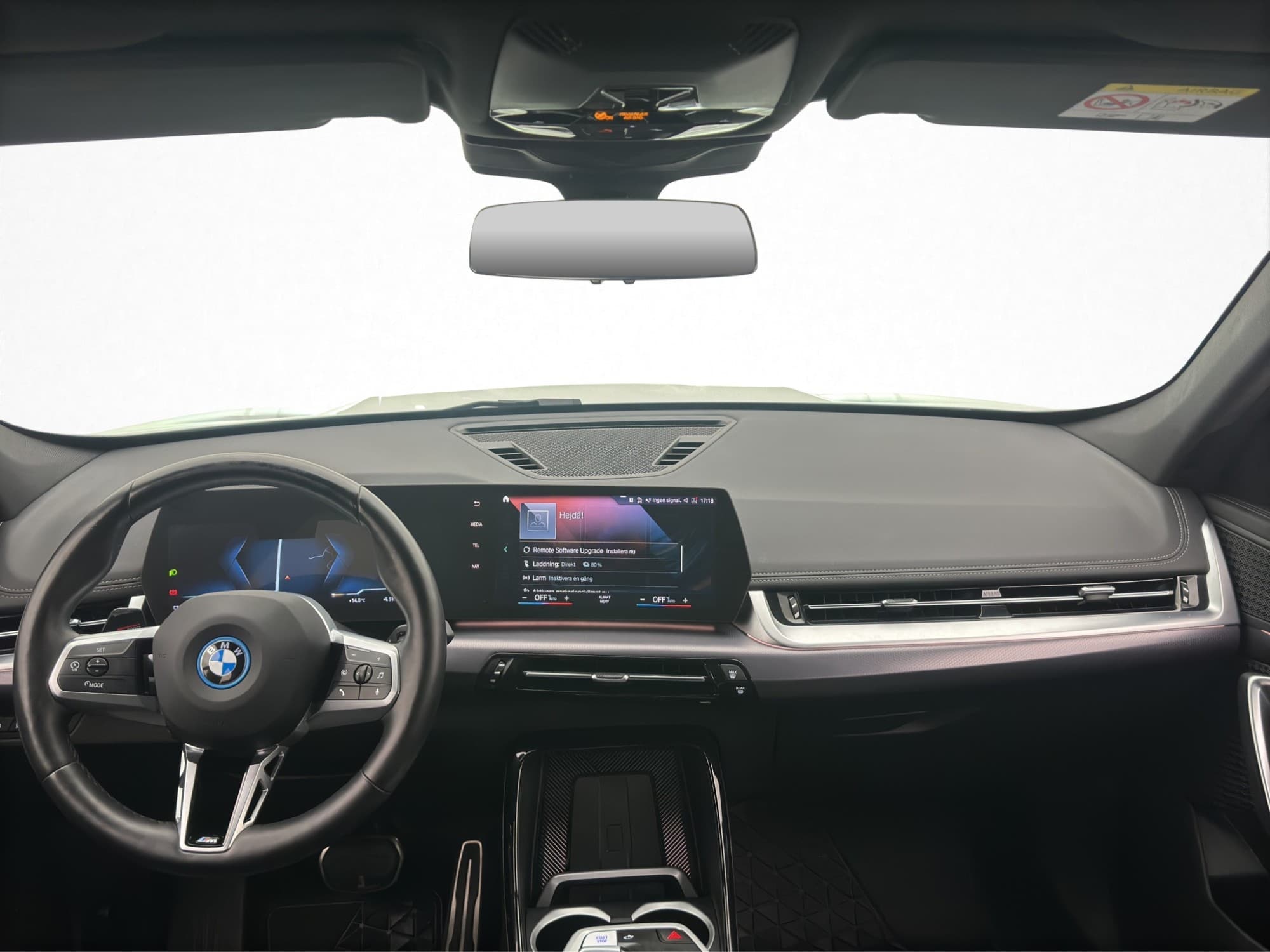 BMW iX1 xDrive30 306hk M Sport WideScreen Kamera Skinn MOMS