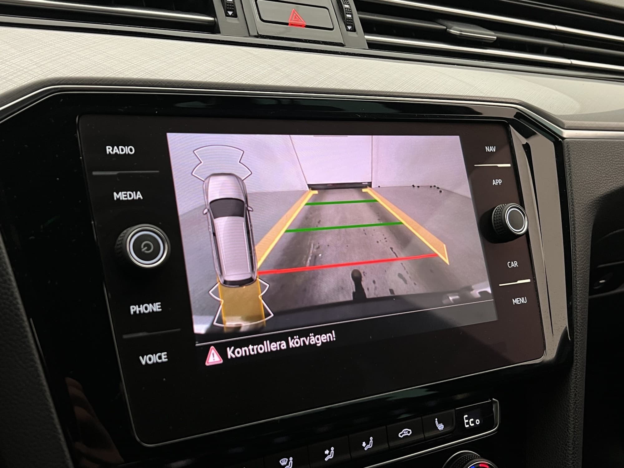 Volkswagen Passat GTE 218hk Cockpit Värmare Drag Kamera Navi