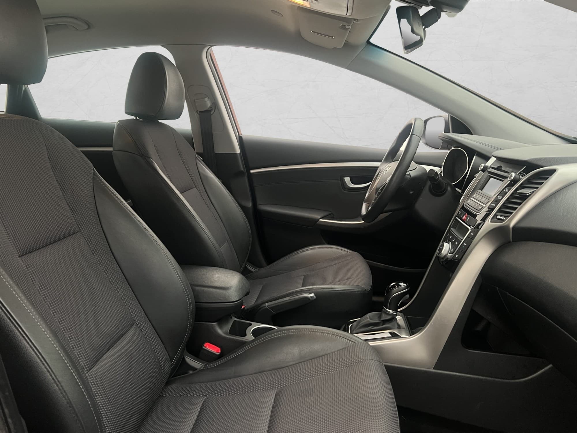 Hyundai i30 1.6 CRDi Premium Kamera Halvskinn Rattvärme