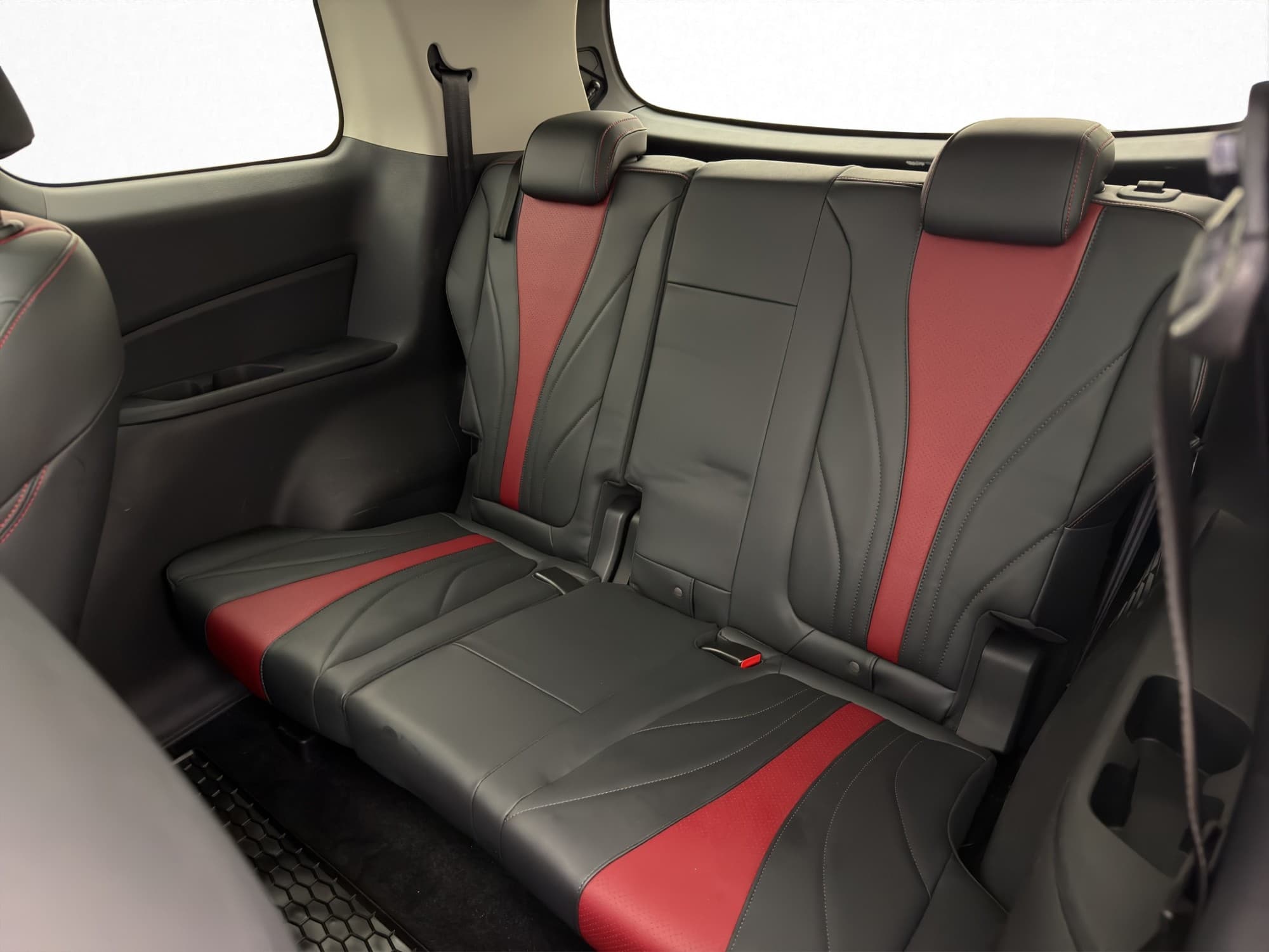 Maxus Euniq 5 70 kWh 177hk 7 Sits Pano 360° Adapt CarPlay