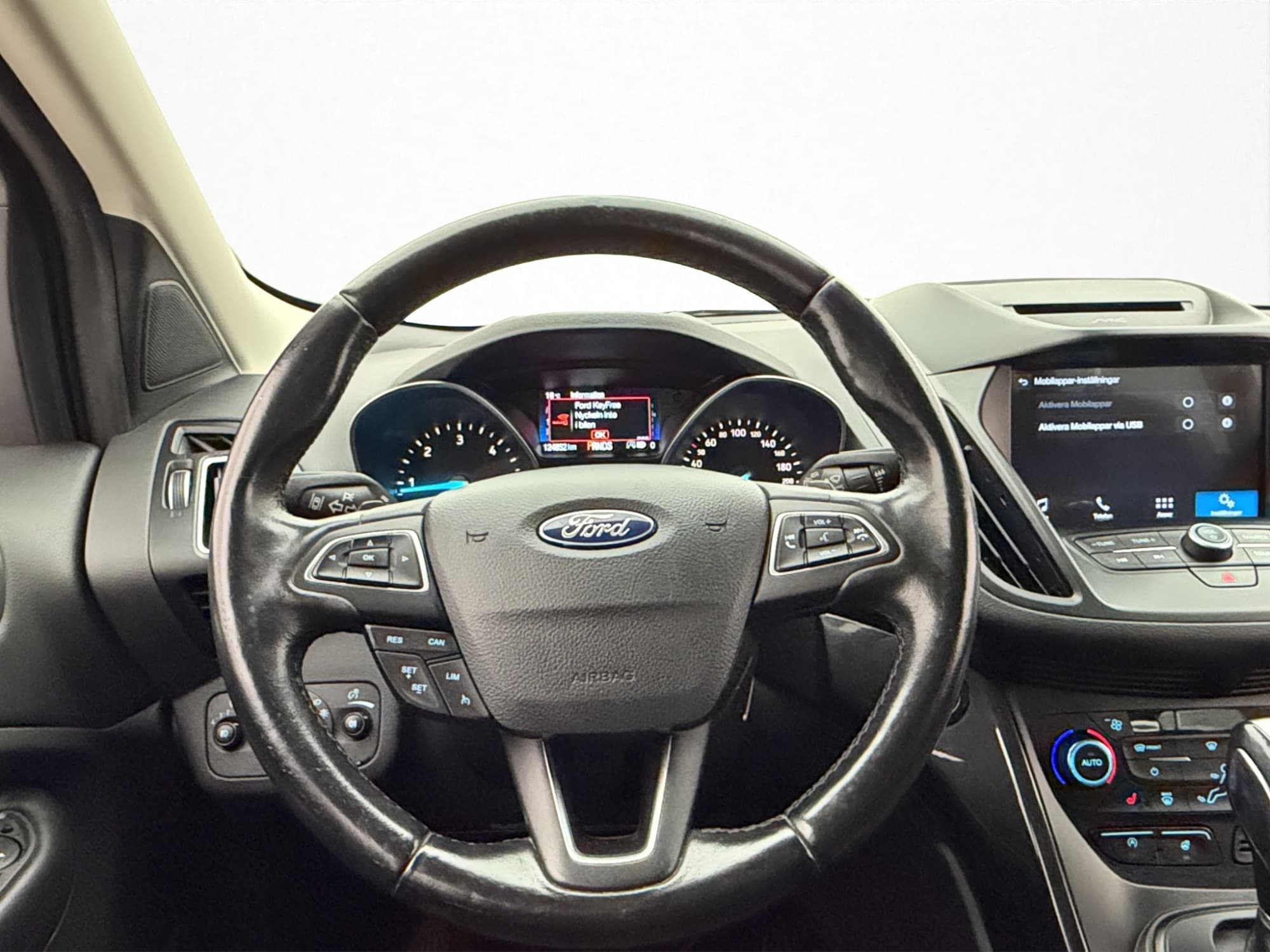Ford Kuga 1.5 TDCi 120hk Titanium M-Värmare Drag Halvskinn
