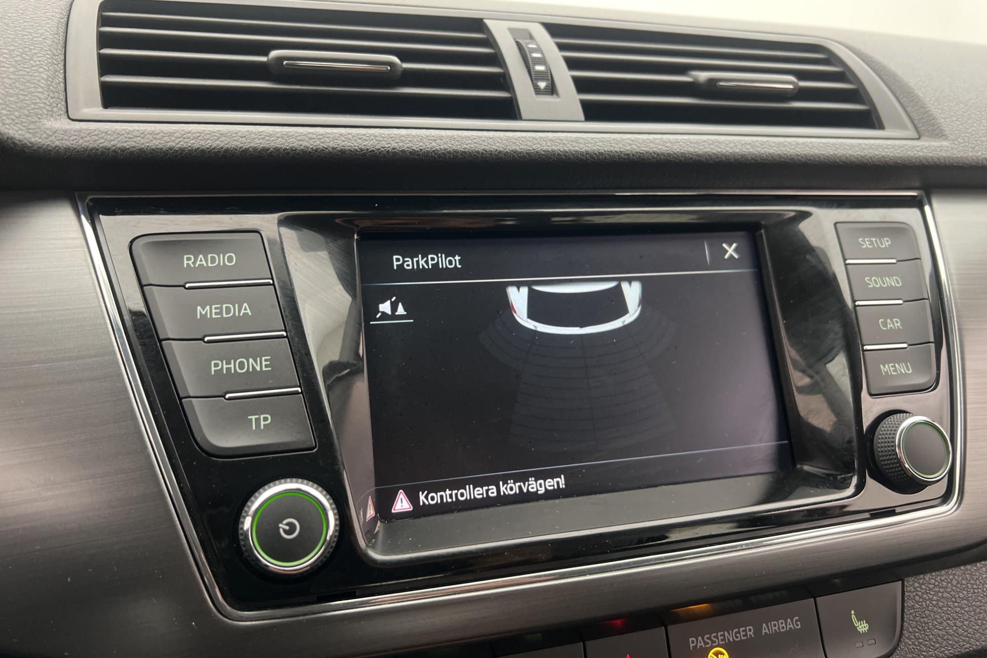 Skoda Fabia Kombi 1.0 TSI 110hk Komfort CarPlay Psensorer