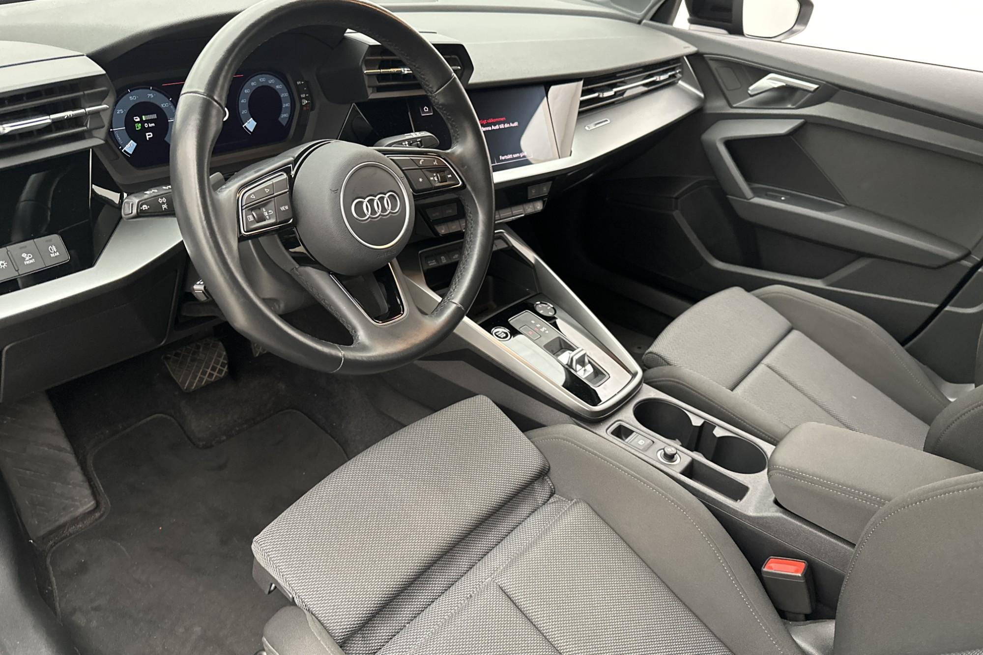 Audi A3 Sportback 45 TFSI e S-Line Cockpit Adaptiv-fart MOMS