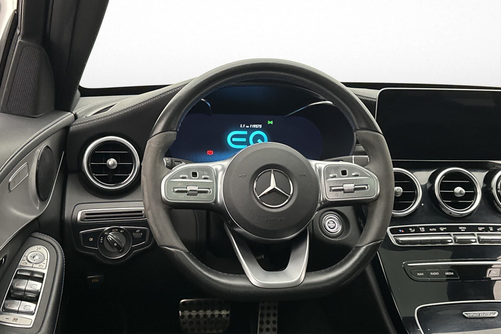 Mercedes-Benz C 300 T e AMG Cockpit Panorama Värmare CarPlay