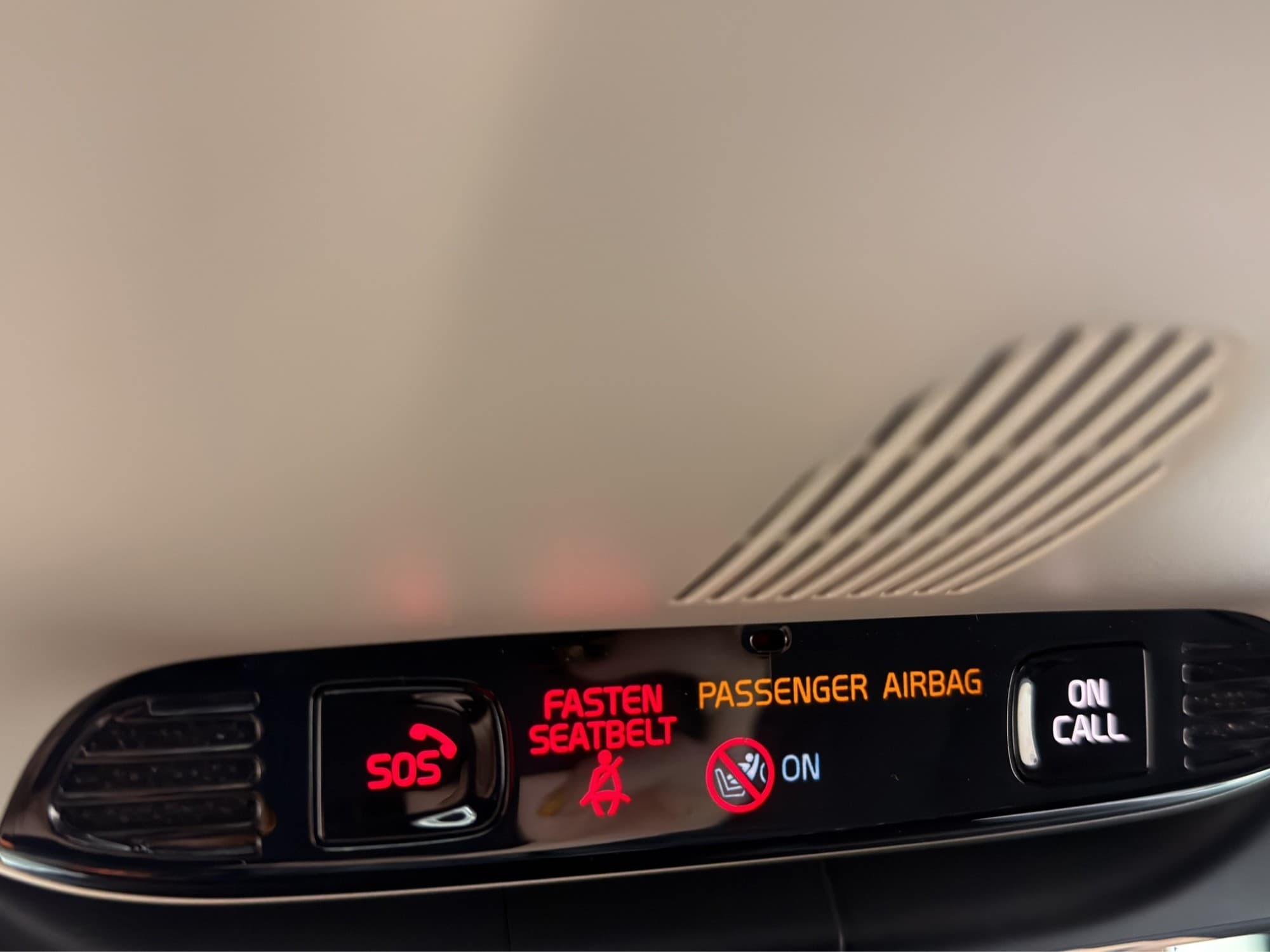 Volvo XC40 T2 129hk Momentum Kamera Värmare VOC Farthållare