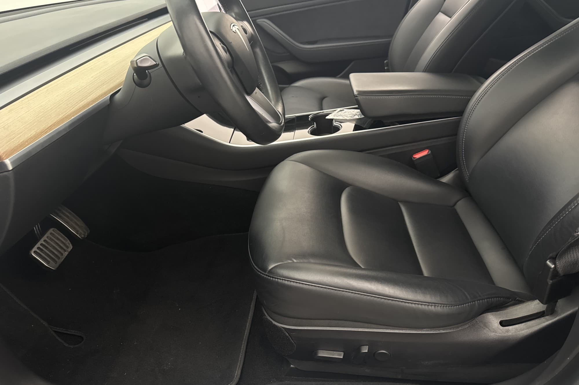 Tesla Model 3 Standard Range Plus Svensksåld Autopilot Pano