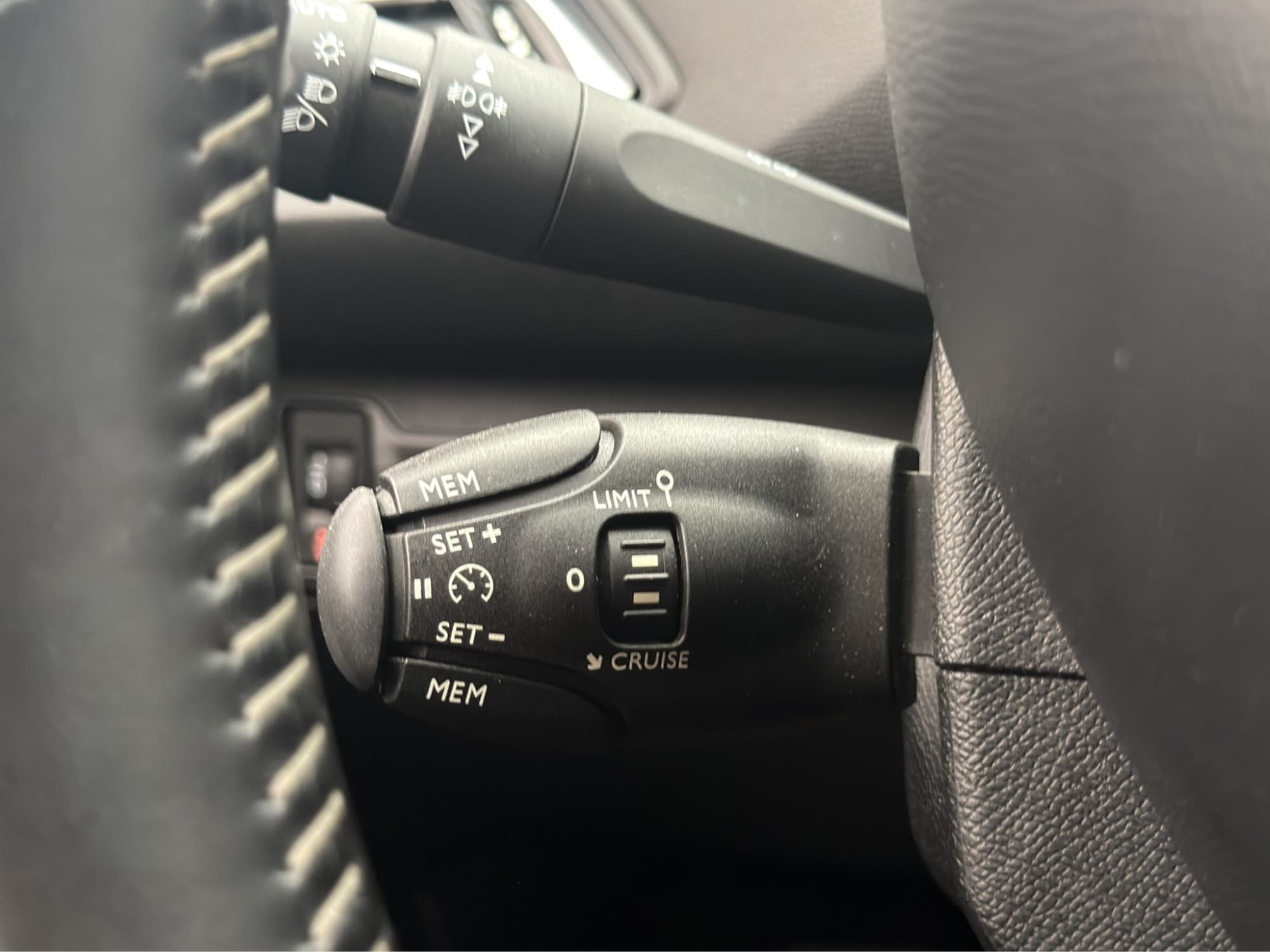 Peugeot 308 1.6 BlueHDi 120hk Active Sensorer Farthållare