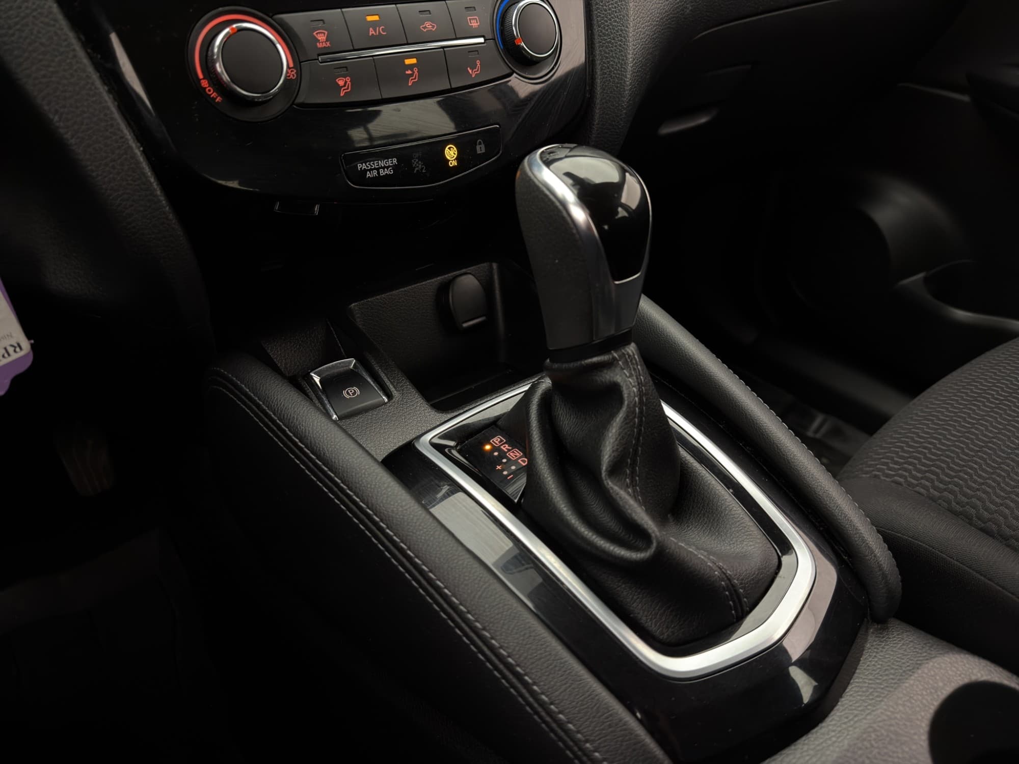 Nissan Qashqai 115hk M&K Värmare Bluetooth P-sensorer
