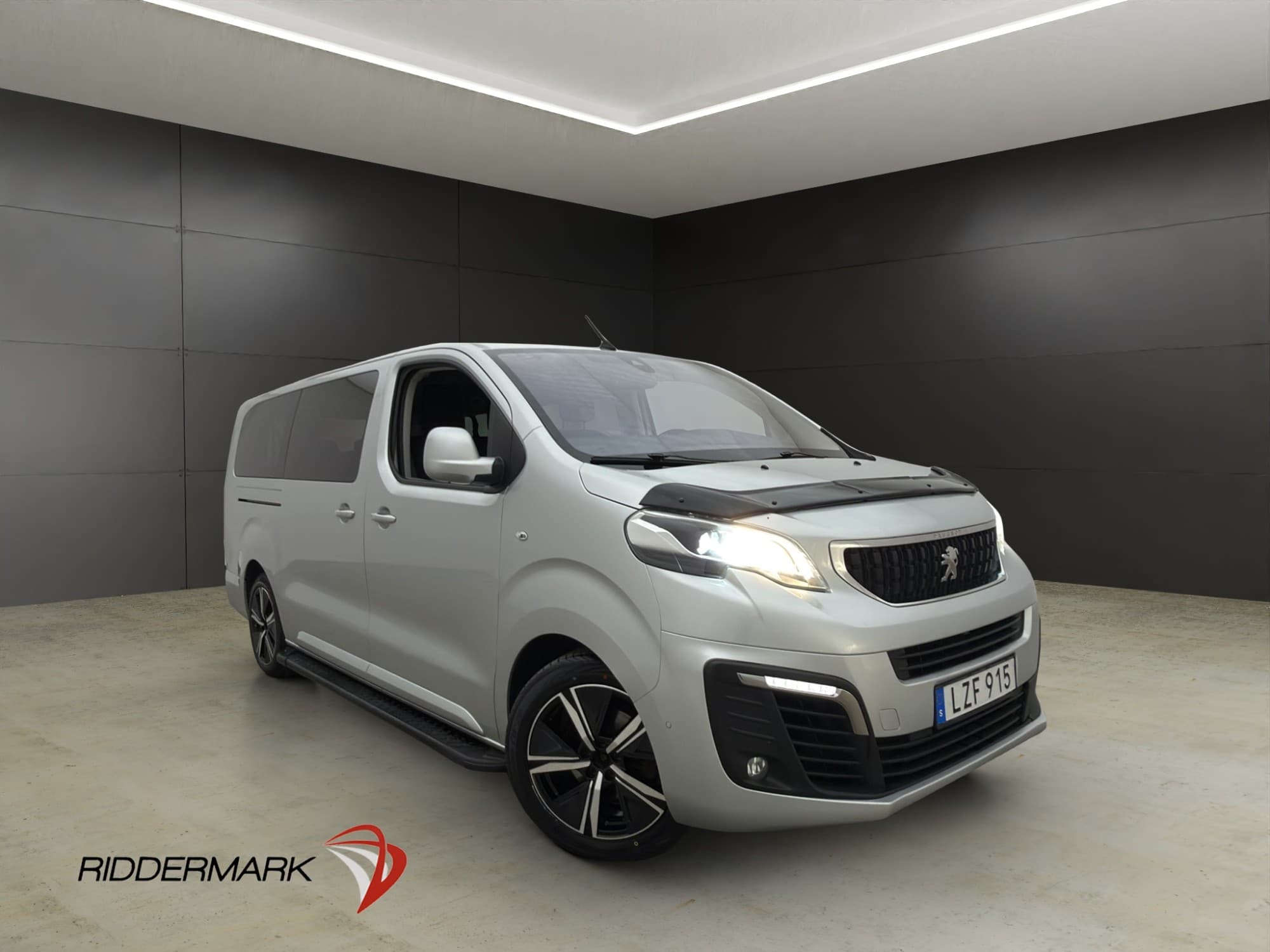 Peugeot Expert Traveller 177hk Ny-Kamrem Drag CARPLAY Moms