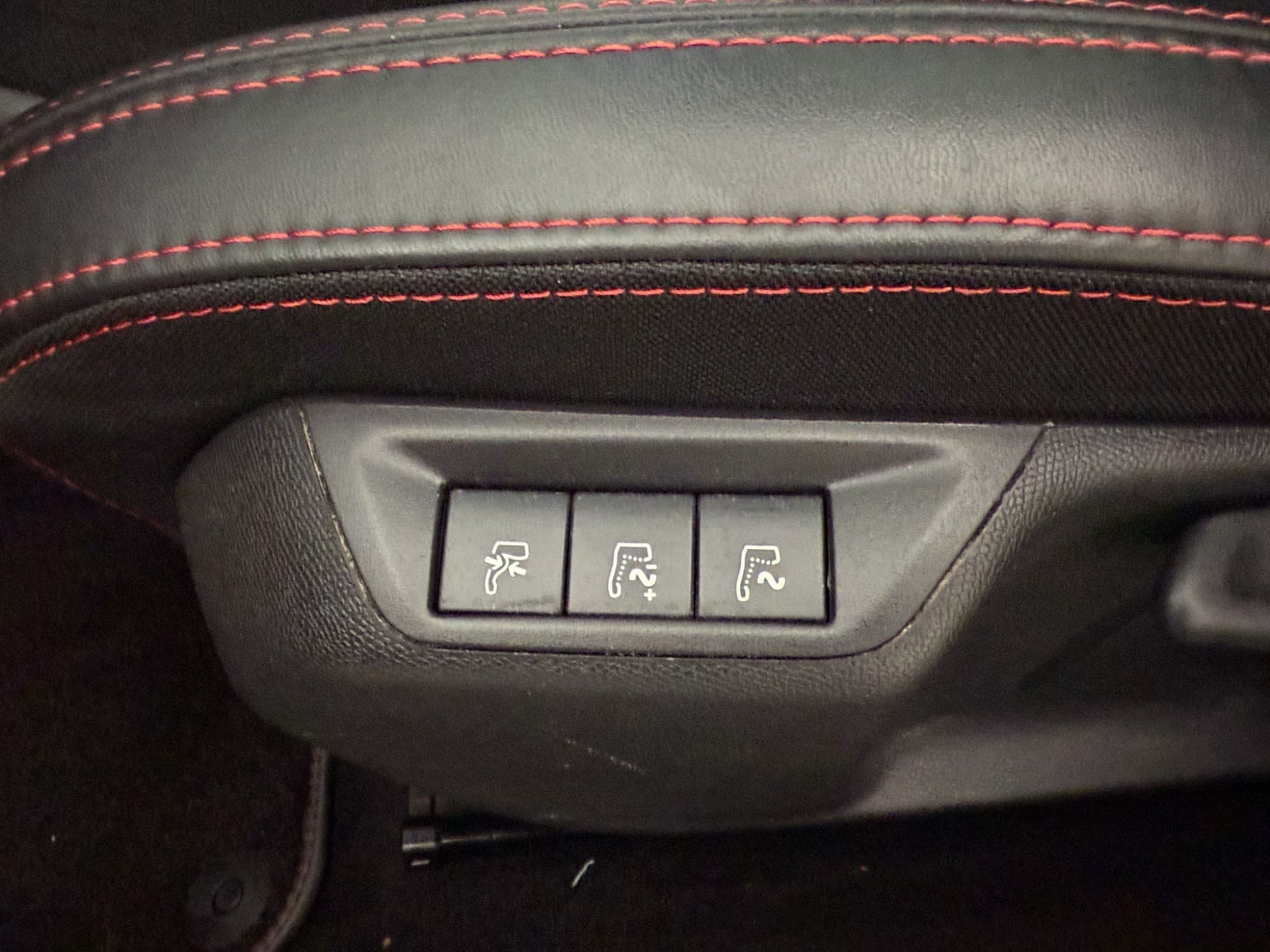 Peugeot 308 SW 2.0 BlueHDi GT Pano Navi Värmare Drag Massage