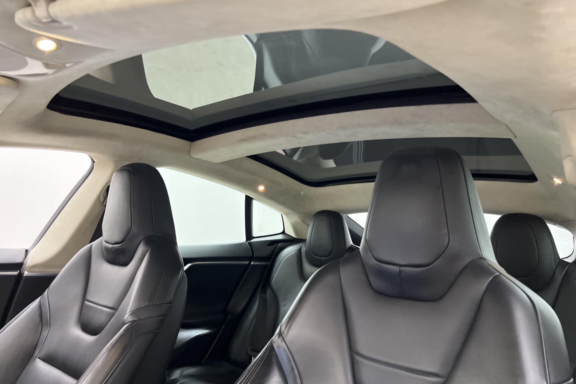 Tesla Model S P85D Luftfjädring Kolfiber Panorama CCS