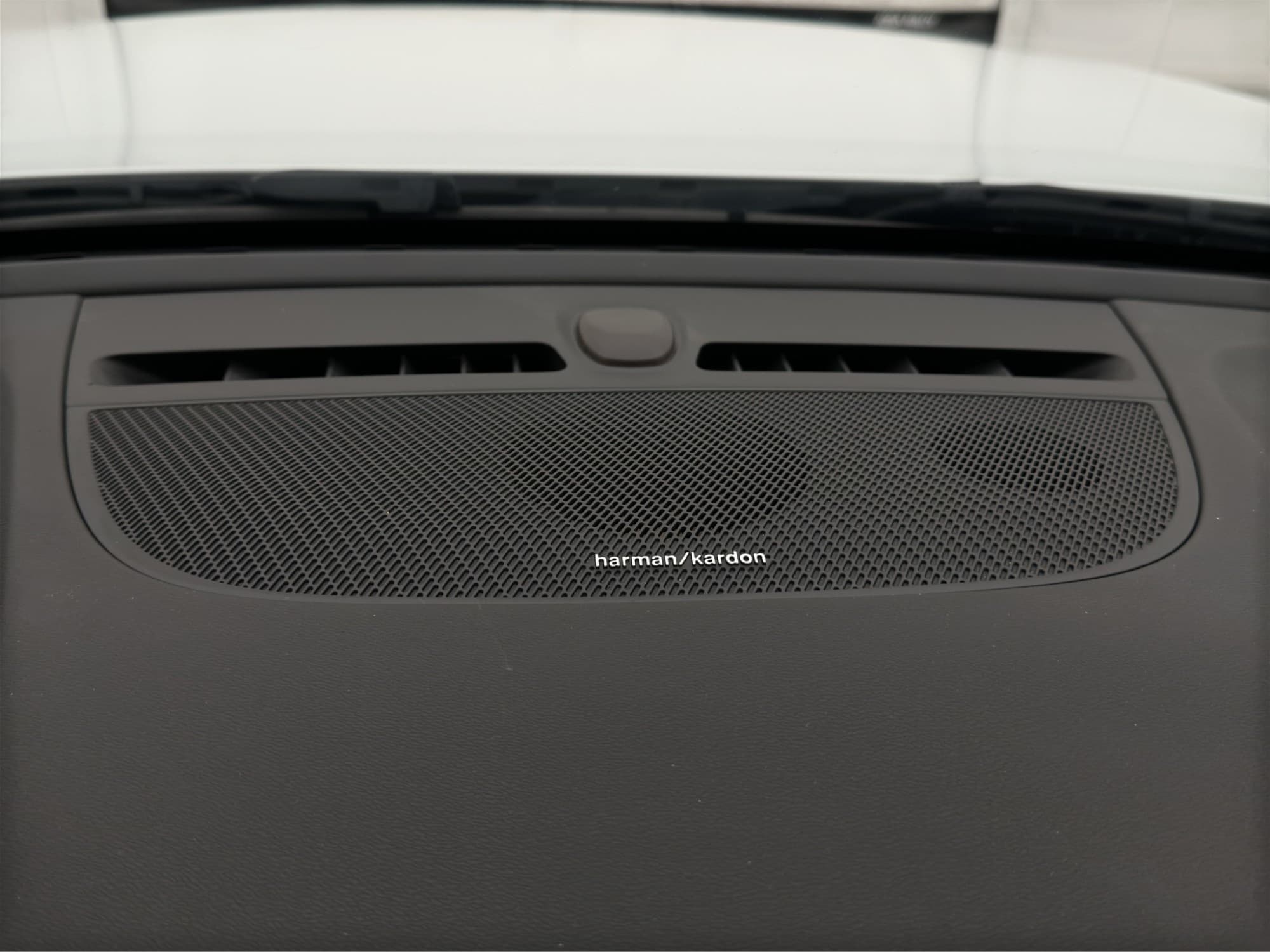 Volvo XC40 T5 AWD R-Design Pano H/K P-Värmare 360° Navi Drag