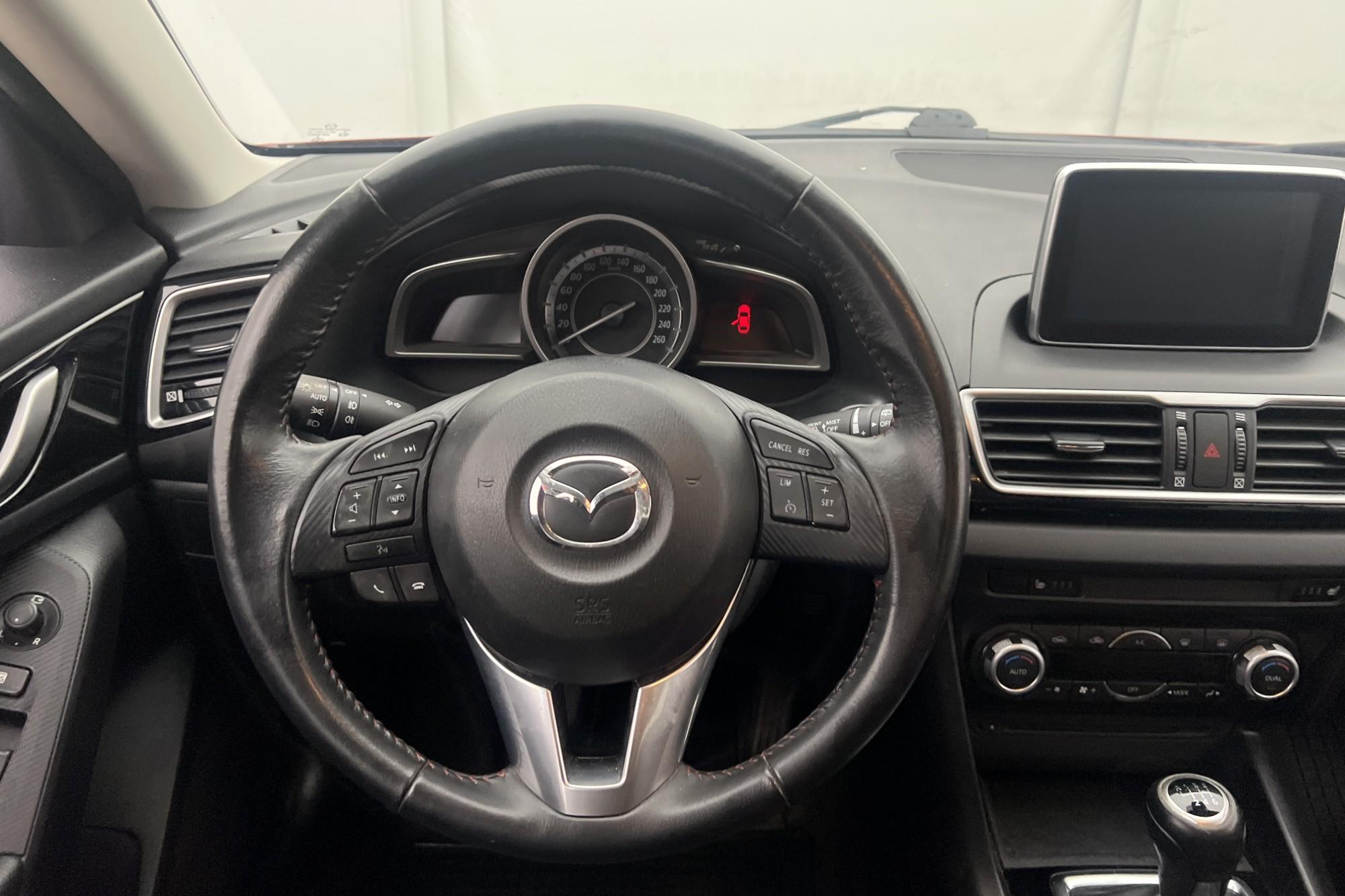 Mazda 3 Sport SKYACTIV-G 120hk Vision Navi Sensorer Keyless