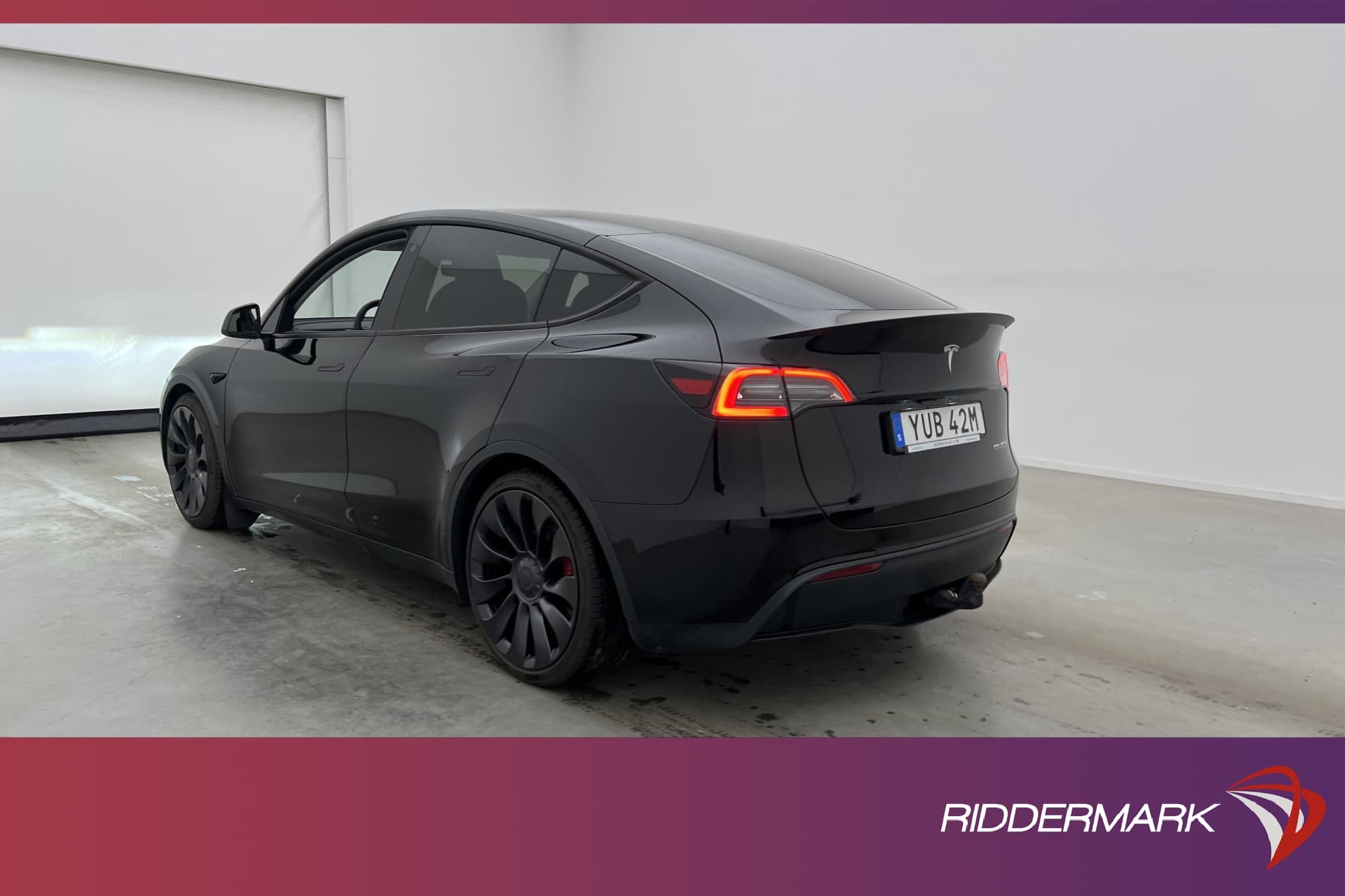 Tesla Model Y Performance 534hk Autopilot Kamera