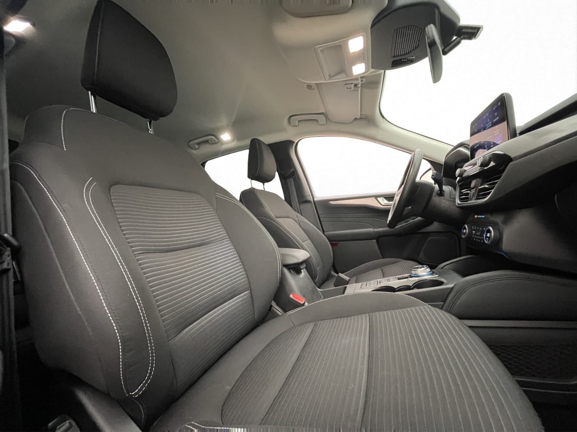 Ford Kuga Plug-In Hybrid 225hk Titanium Cockpit Kamera Navi