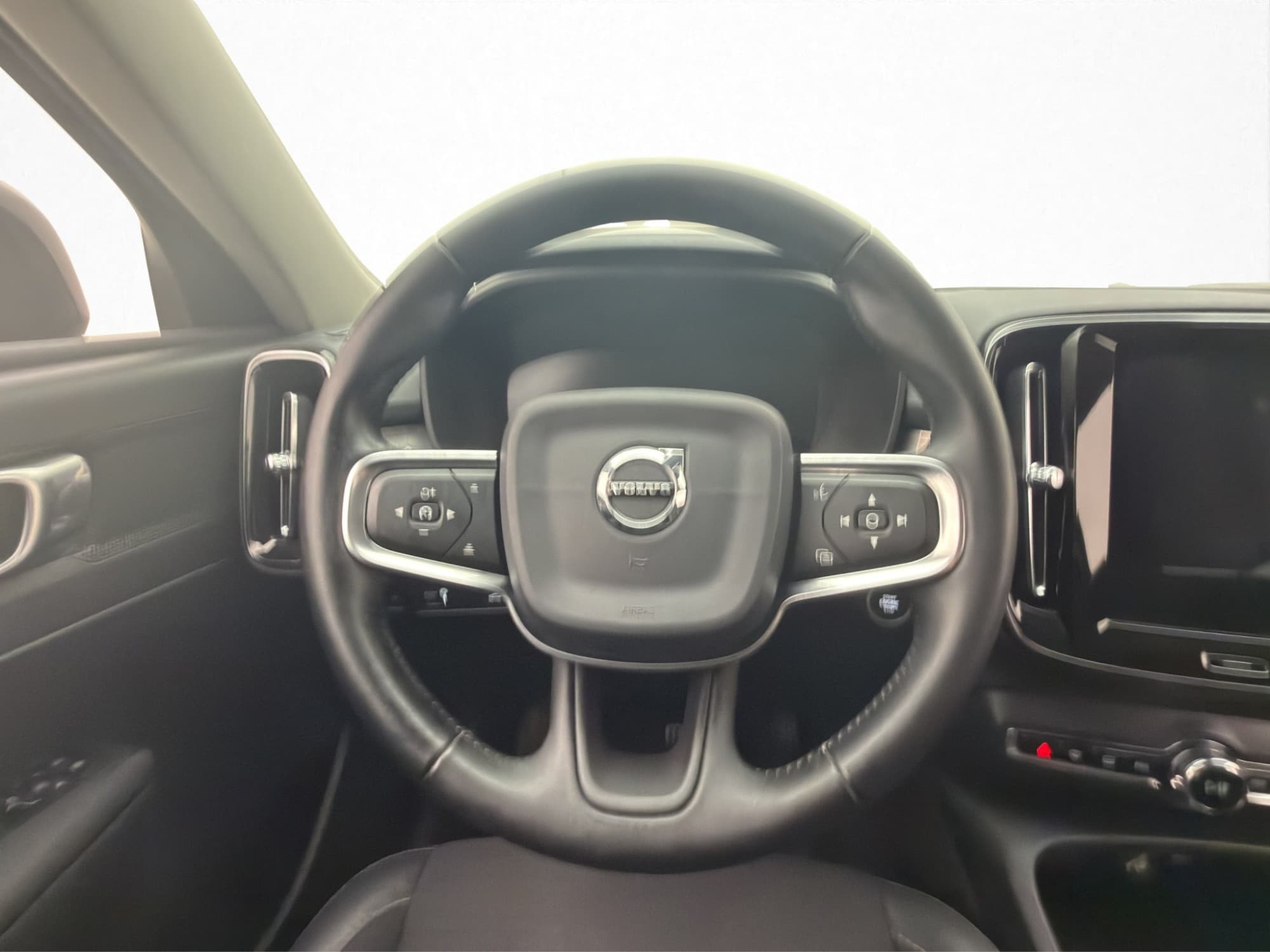 Volvo XC40 D3 Momentum Värmare CarPlay Navi Adaptiv-Fart