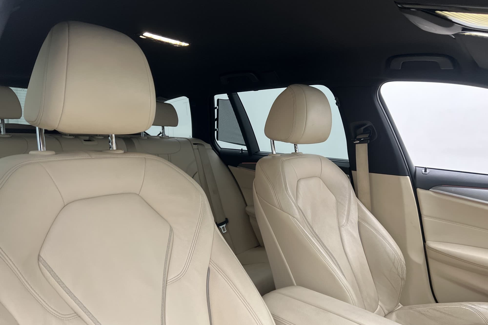 BMW 520 d xDrive Touring M-Sport H/K Cockpit HUD Kamera Drag