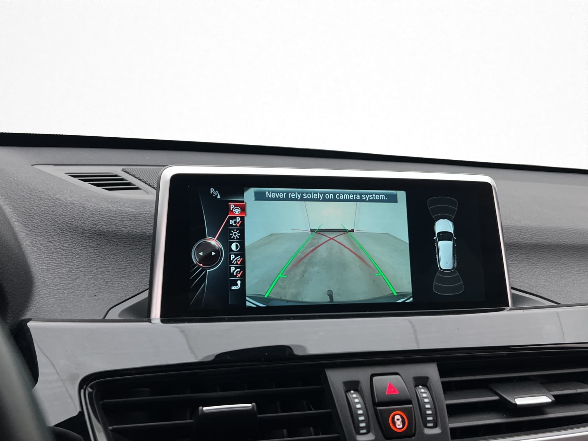 BMW X1 xDrive20d 190hk M Sport H/K HUD Kamera Skinn Drag