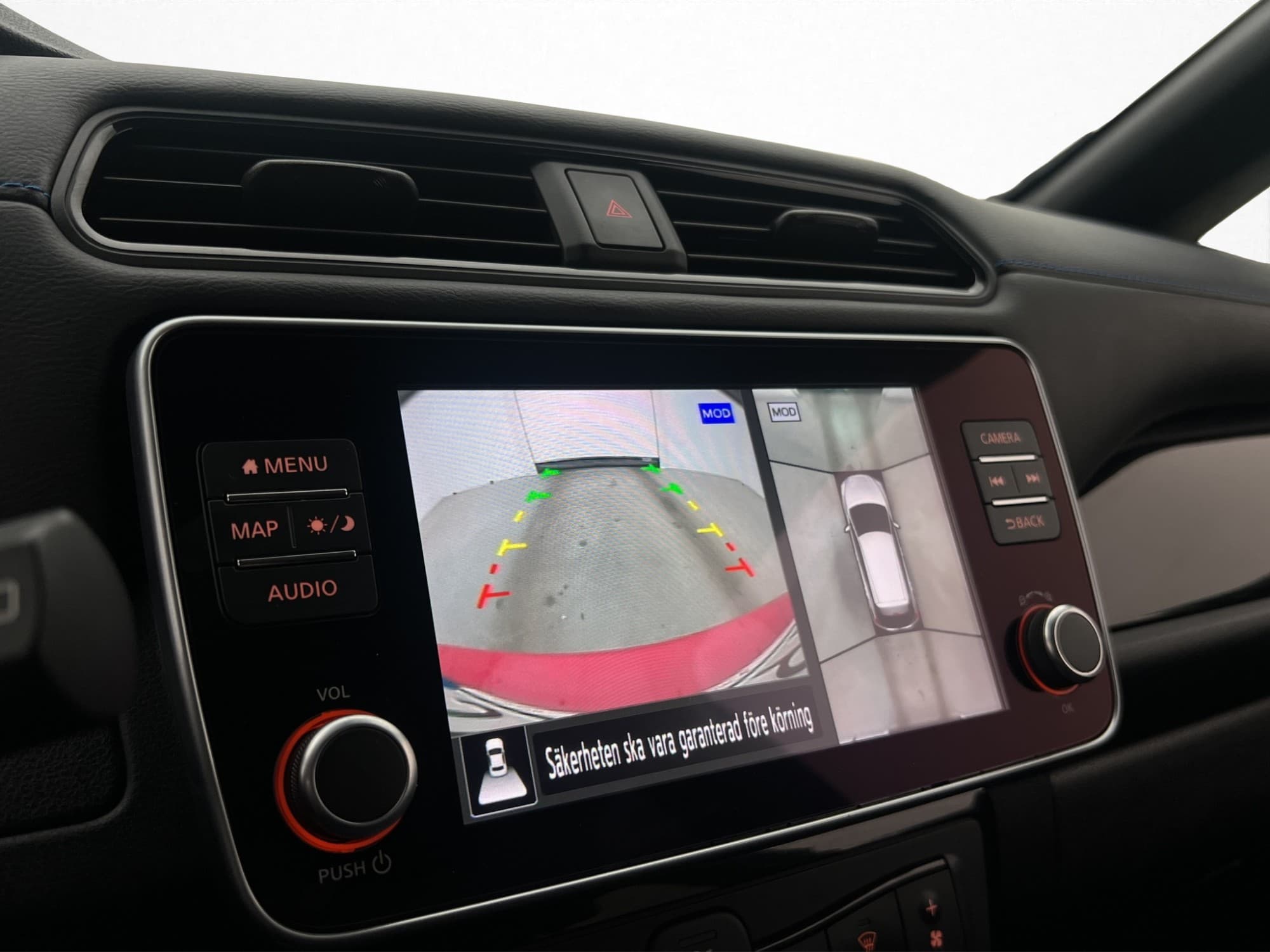 Nissan Leaf 150hk MOMS N-Connecta 360° Döda-vinkel Carplay