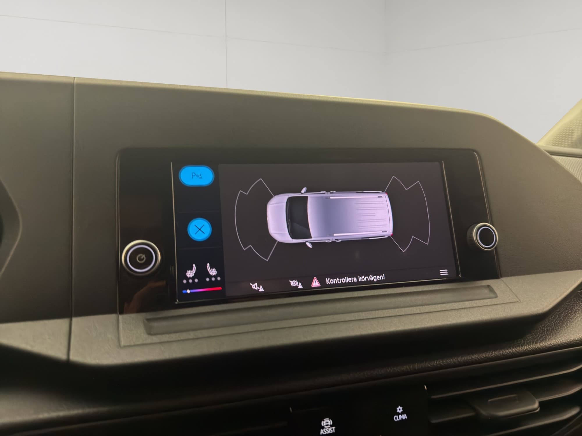 Volkswagen Caddy Maxi Cargo Värmare PDC Drag CARPLAY MOMS