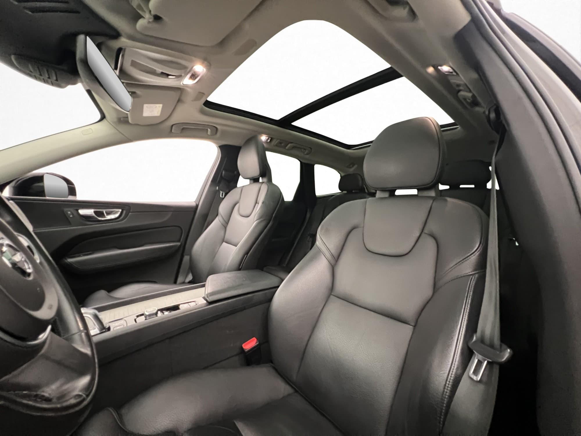 Volvo XC60 T8 AWD Inscription Pano Värmare Skinn HUD Kamera