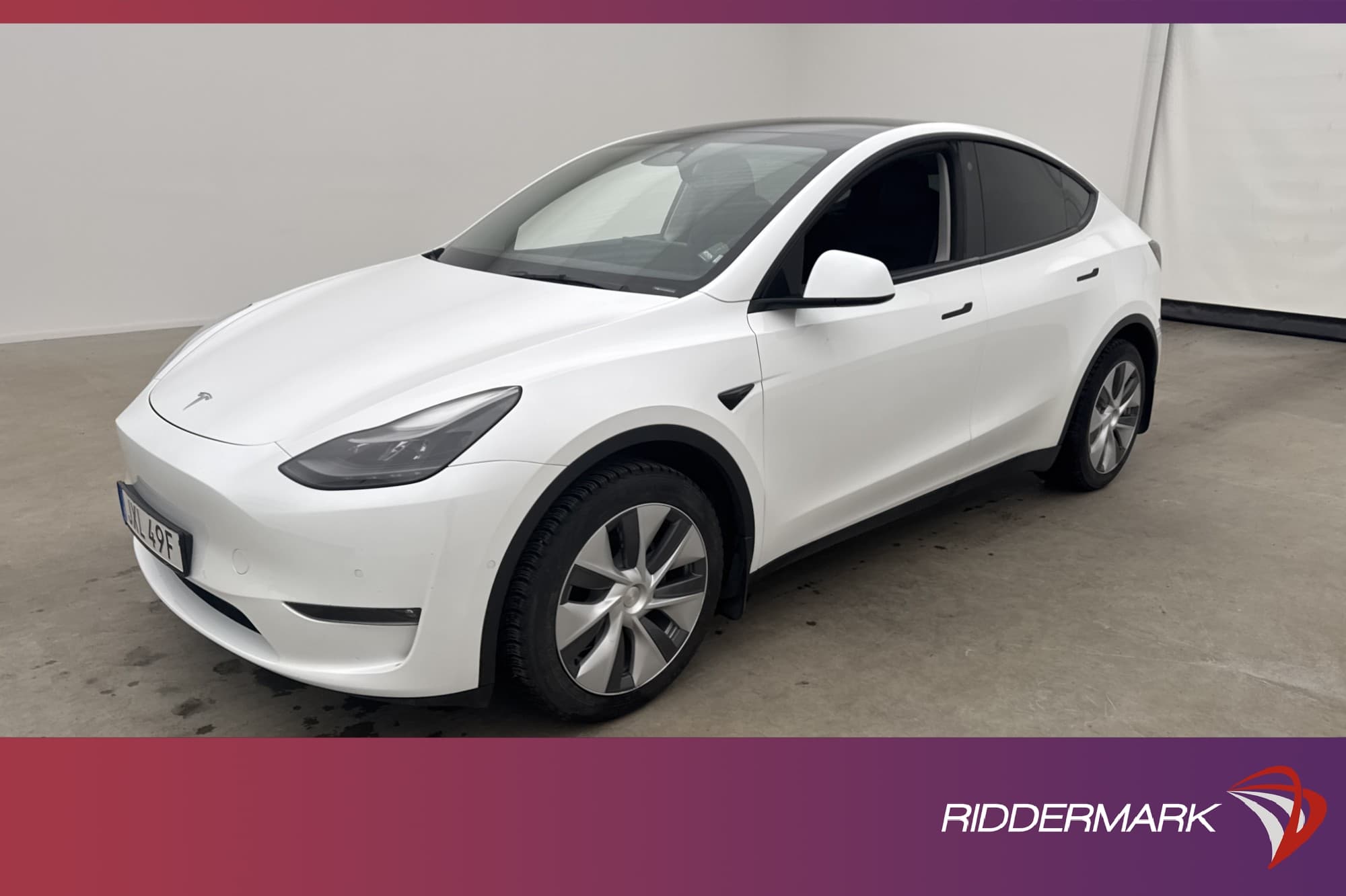 Tesla Model Y Long Range AWD Svensksåld Rattvärme AP