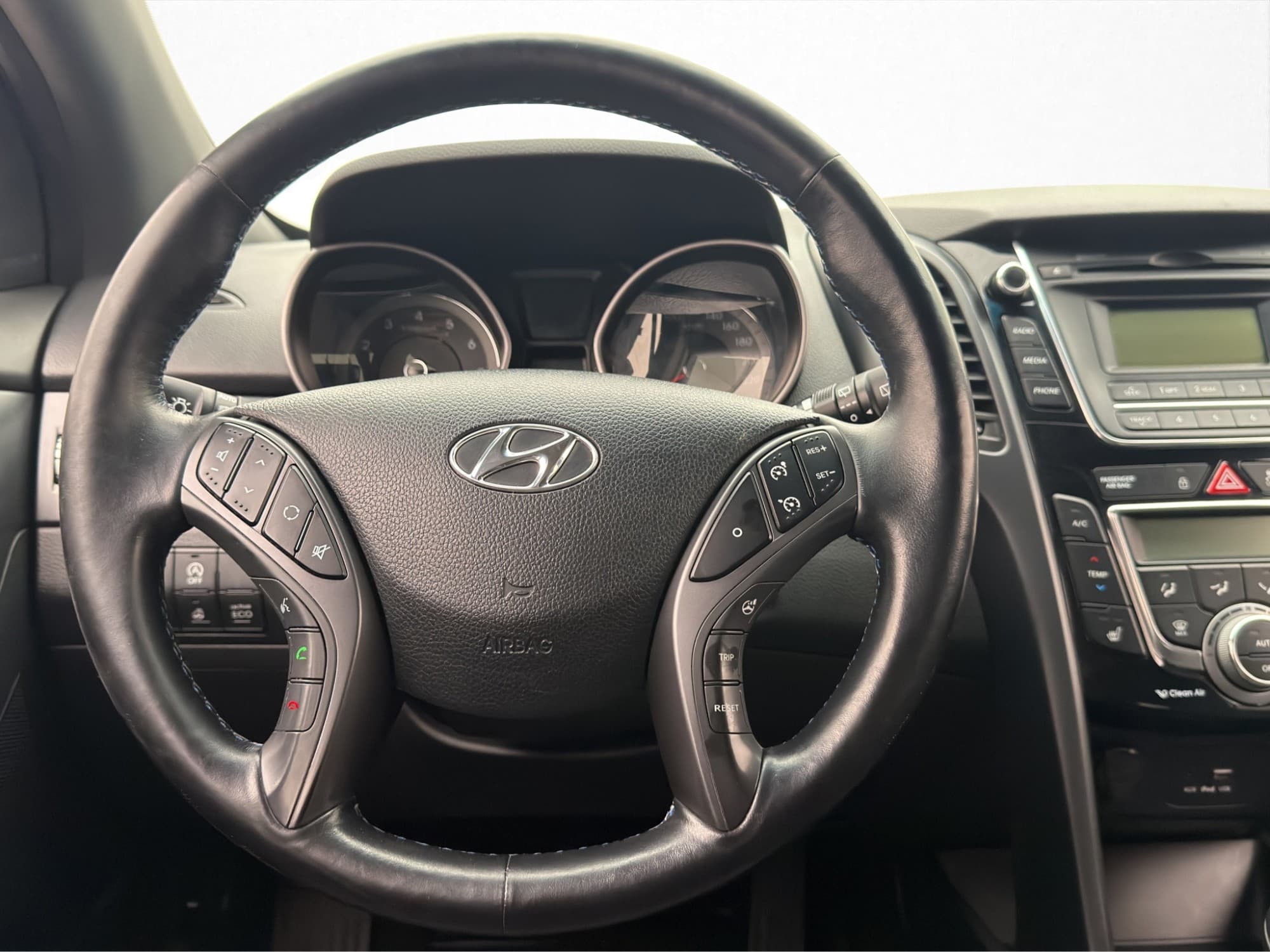 Hyundai i30 1.6 GDI 135hk Comfort Rattvärme Sensorer