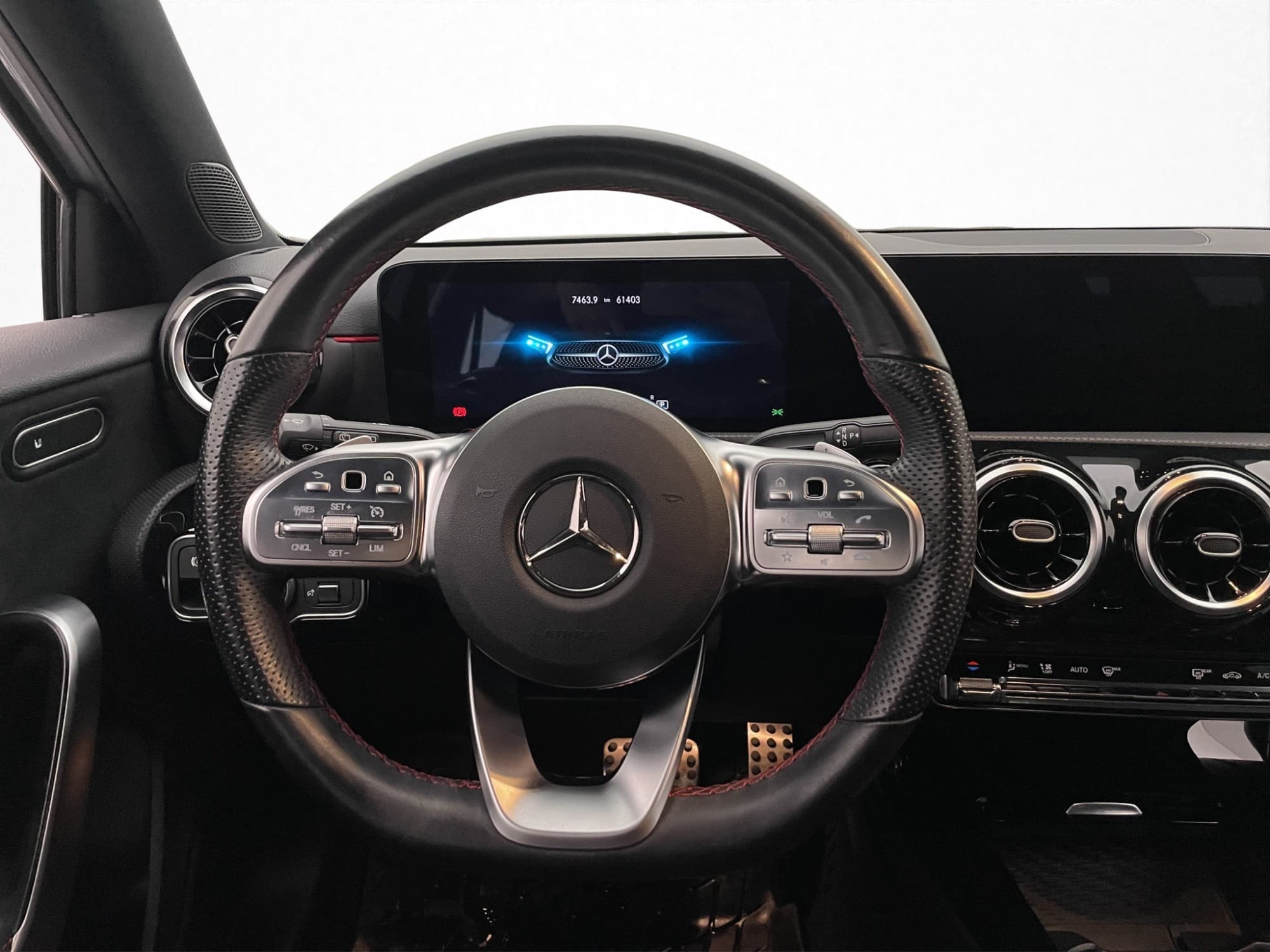 Mercedes-Benz A200 163hk AMG Line Widescreen HalvSkinn Navi