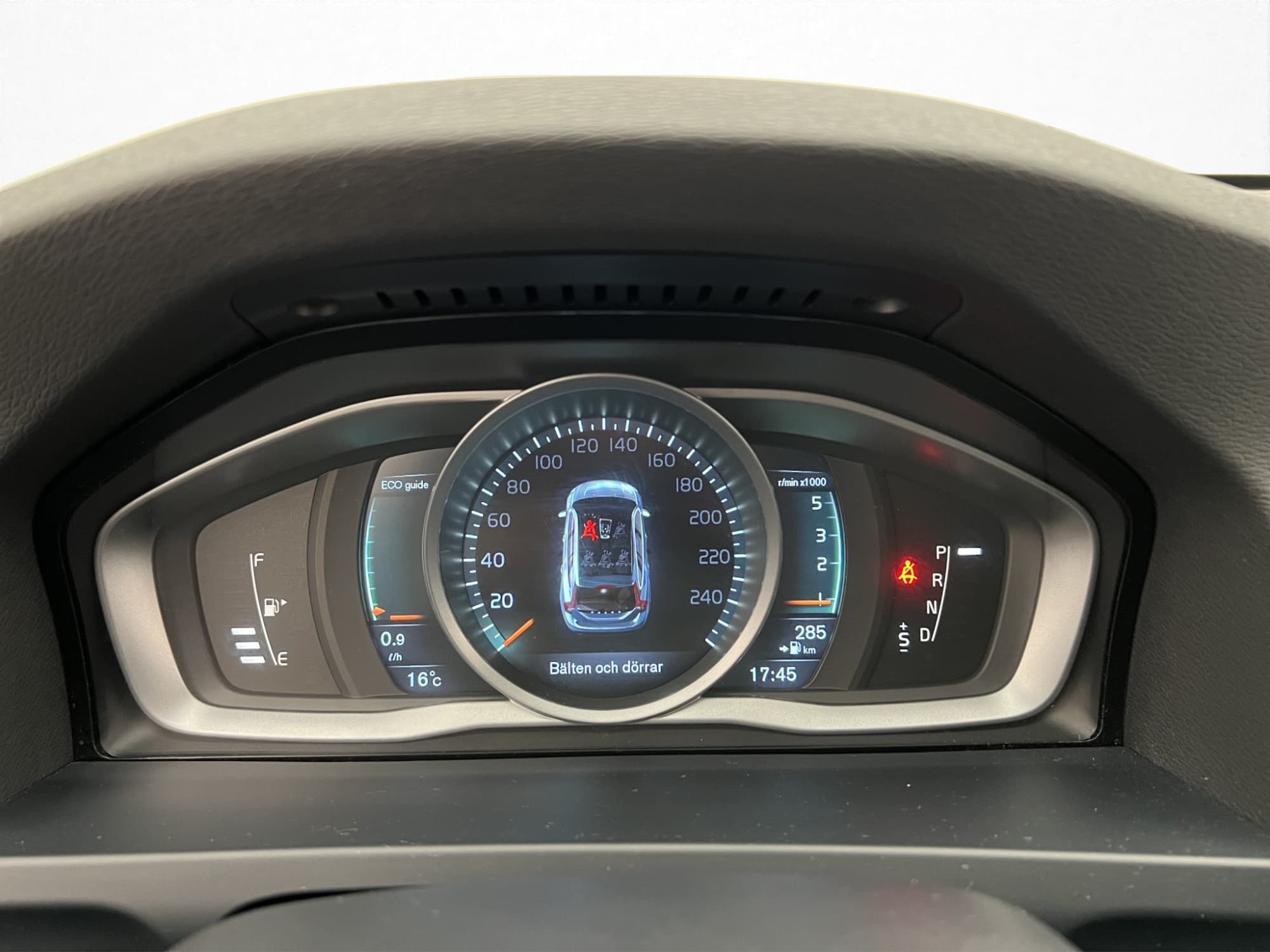Volvo V60 Cross Country D4 190hk AWD Värmare Navi Drag