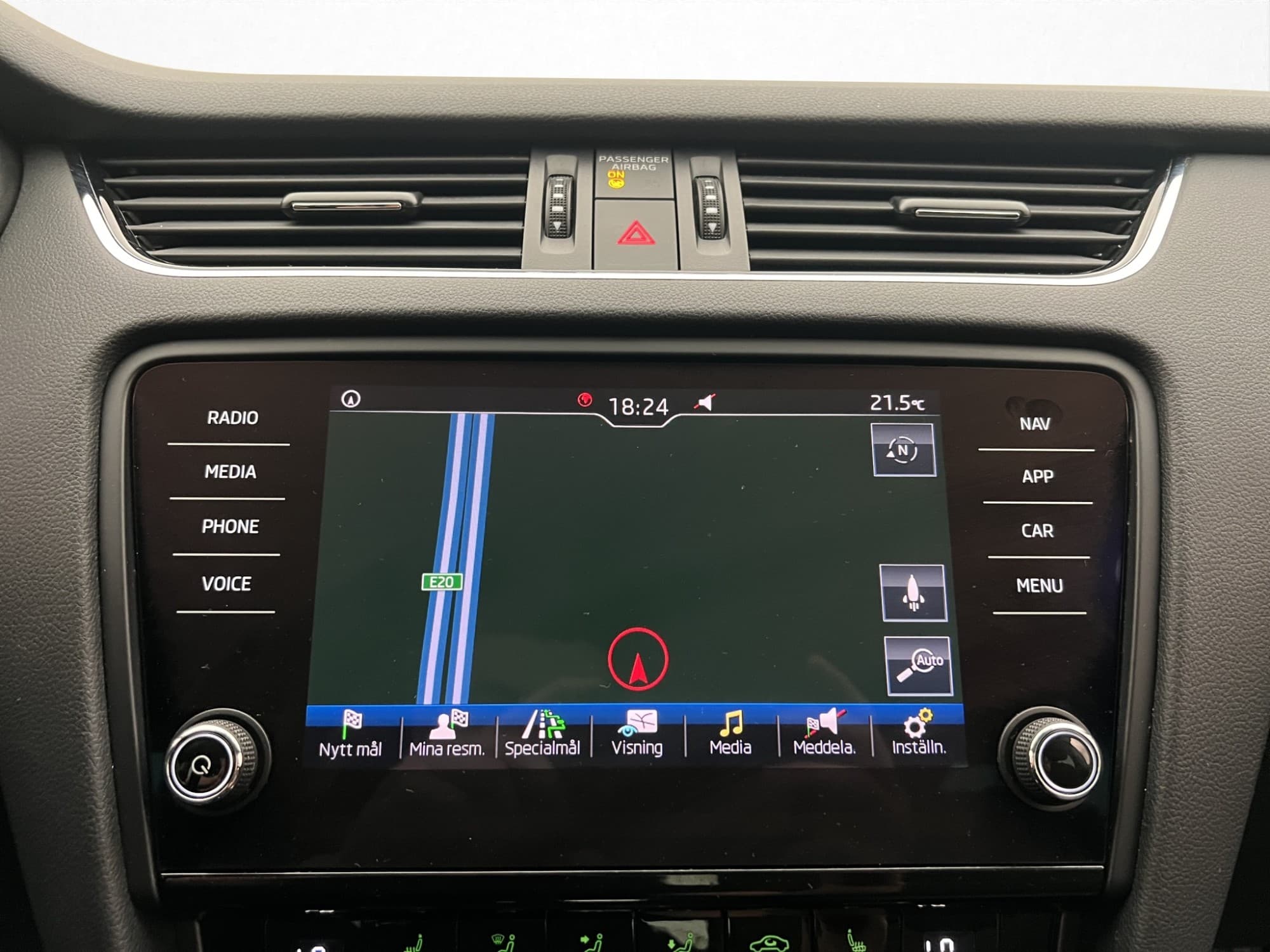 Skoda Octavia TSI 150hk Style Canton Värm Kamera Navi