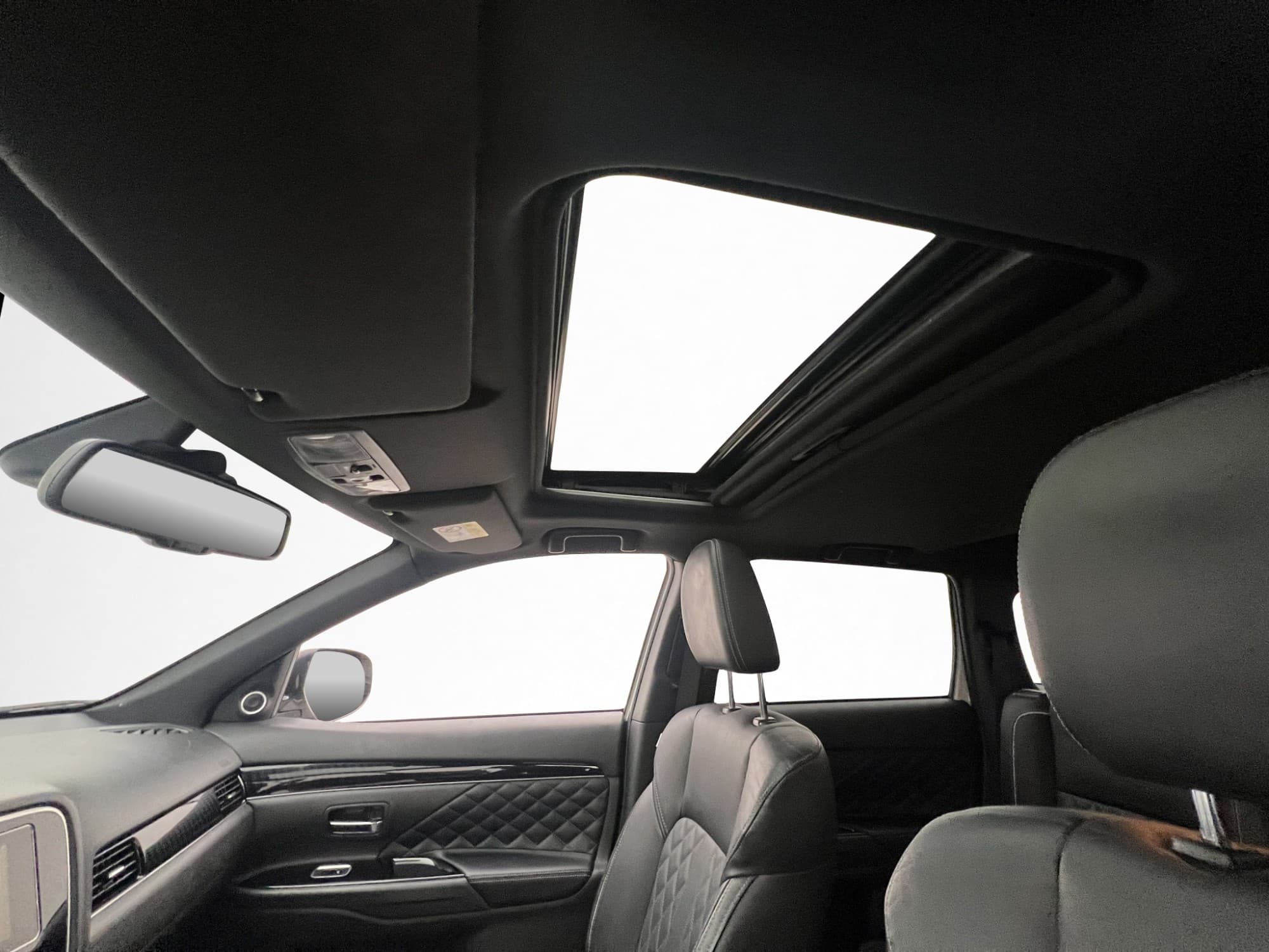 Mitsubishi Outlander PHEV 224hk AWD Skinn Taklucka 360°