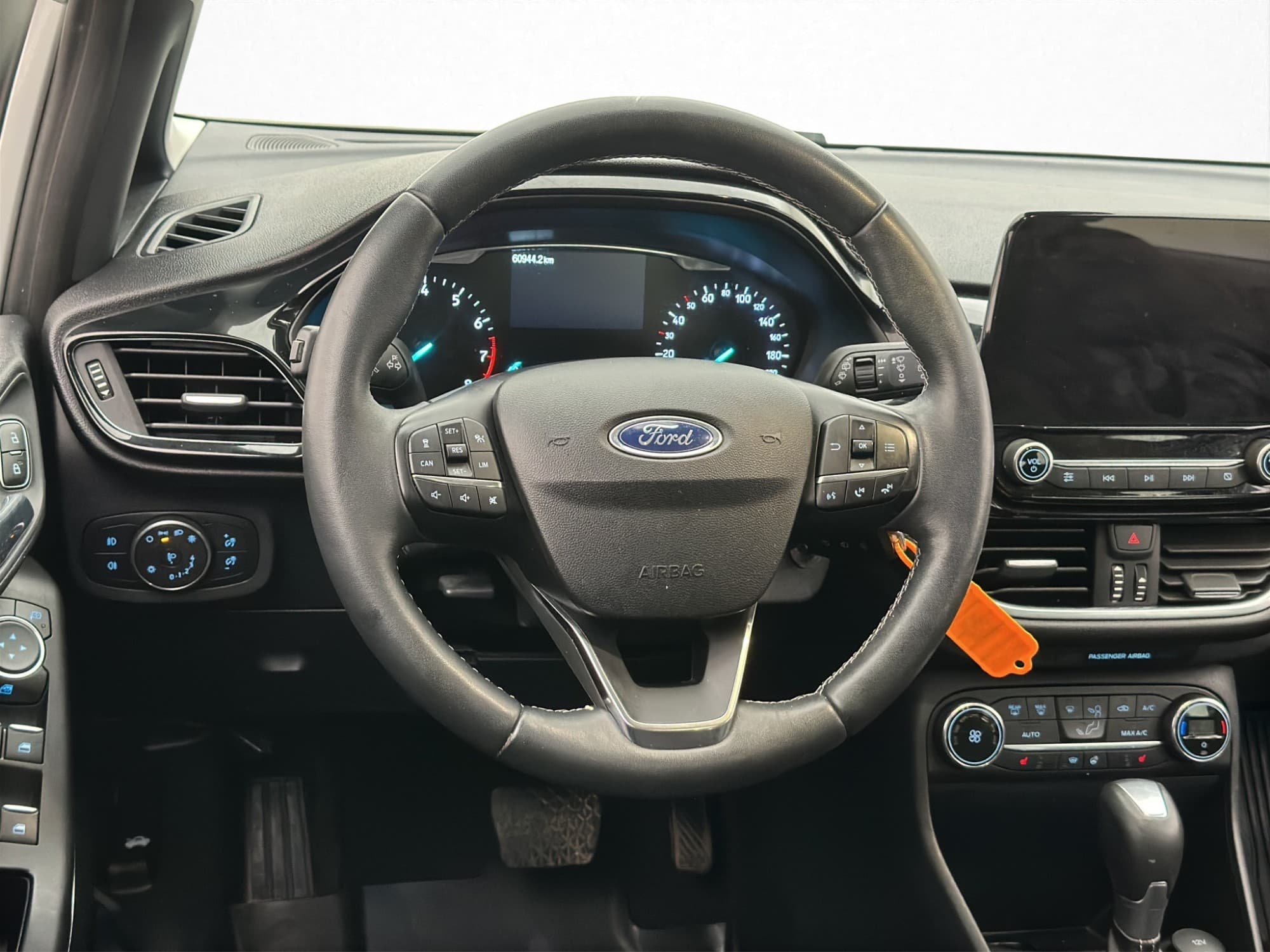 Ford Fiesta 125hk Titanium LED-Ramp P-Sensorer CarPlay