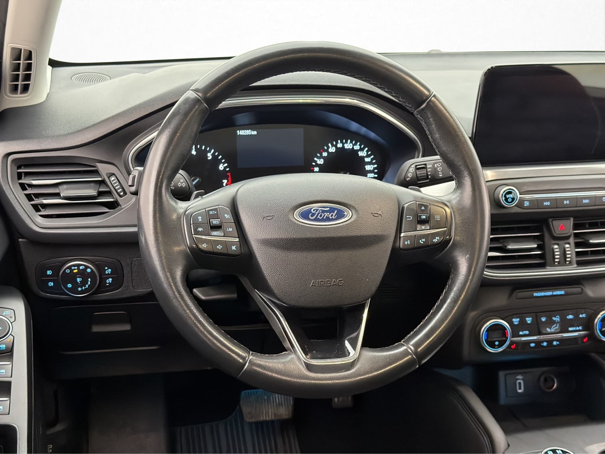 Ford Focus Kombi 1.0 EcoBoost 125hk Titanium Drag Adap-fart