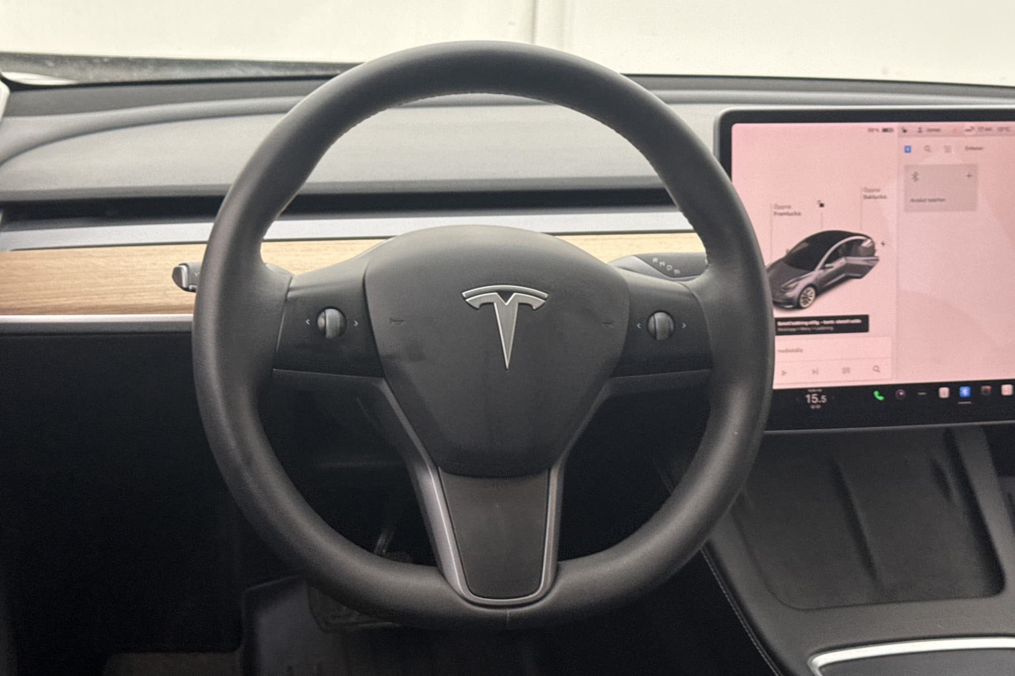 Tesla Model 3 Long Range AWD Svensksåld Autopilot