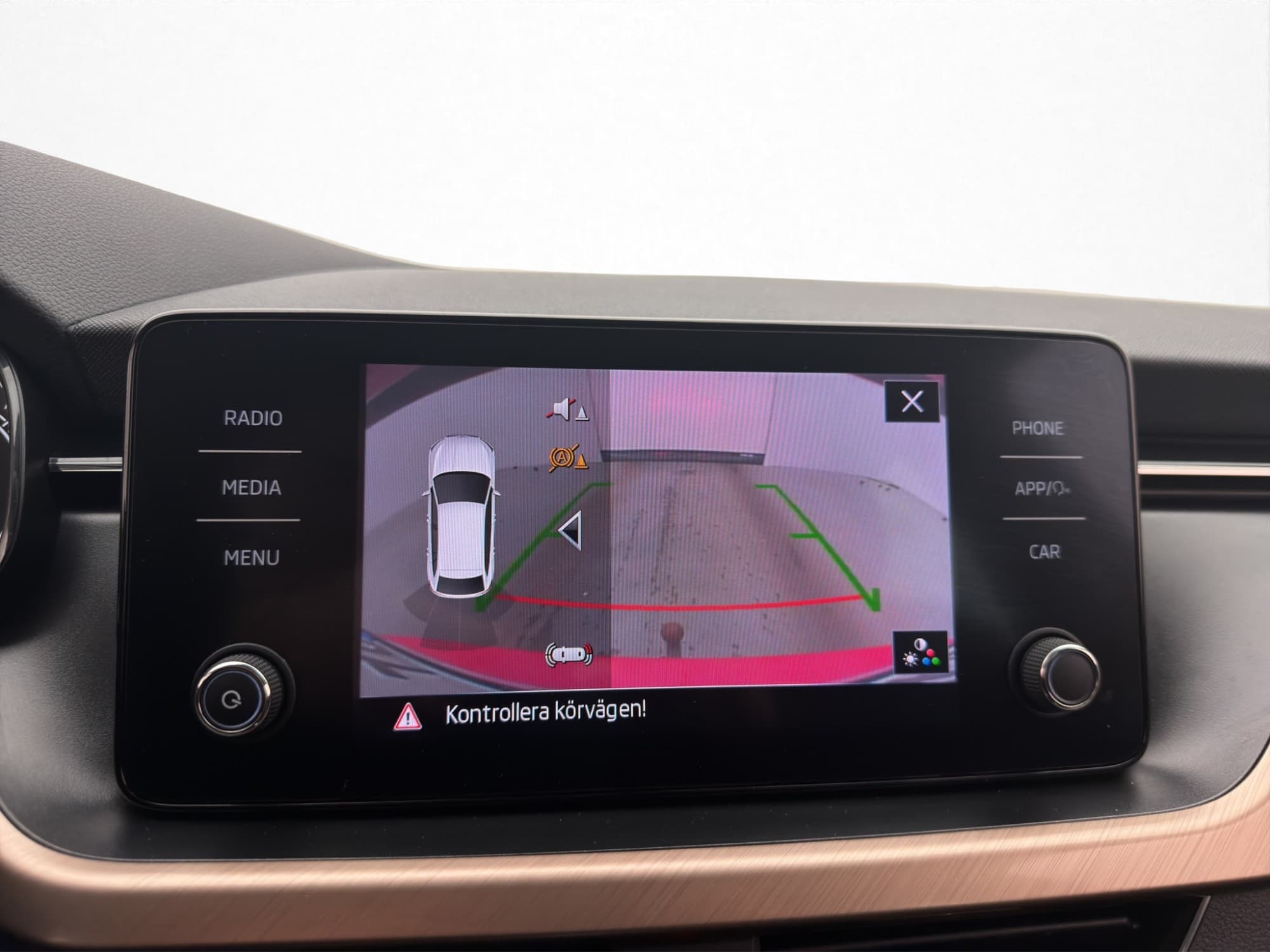 Skoda Scala 1.0 TSI Style Kamera Drag CarPlay Adaptiv-fart
