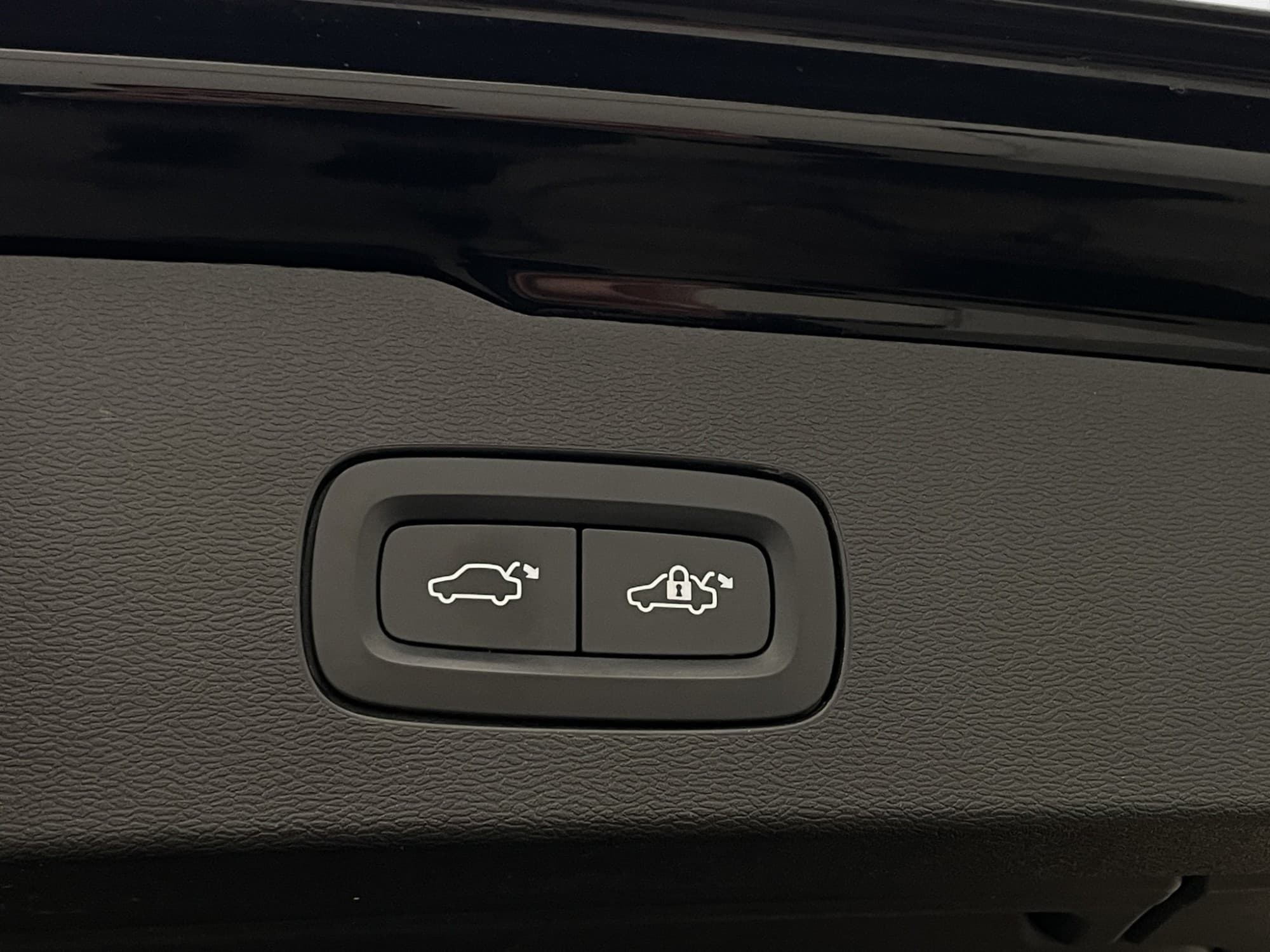 Volvo V60 Recharge T8 AWD Inscription H/K Skinn Kamera Drag