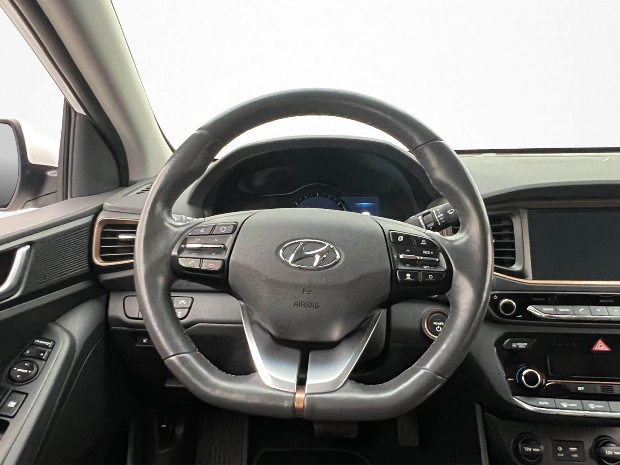 Hyundai Ioniq Electric 28 kWh Backkamera CarPlay Döda Vinkel