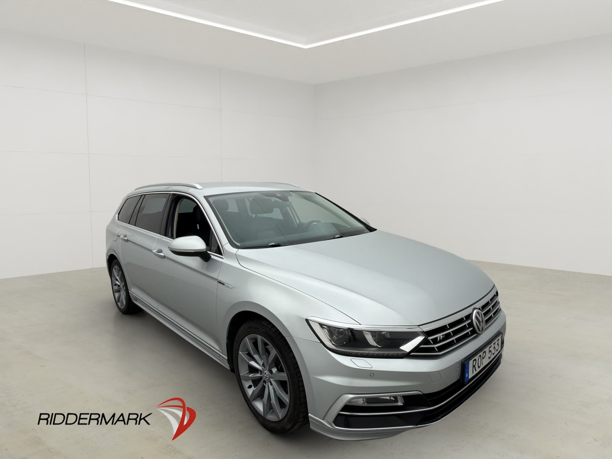 Volkswagen Passat TDI 190hk 4M R-Line Värmare Cockpit Drag