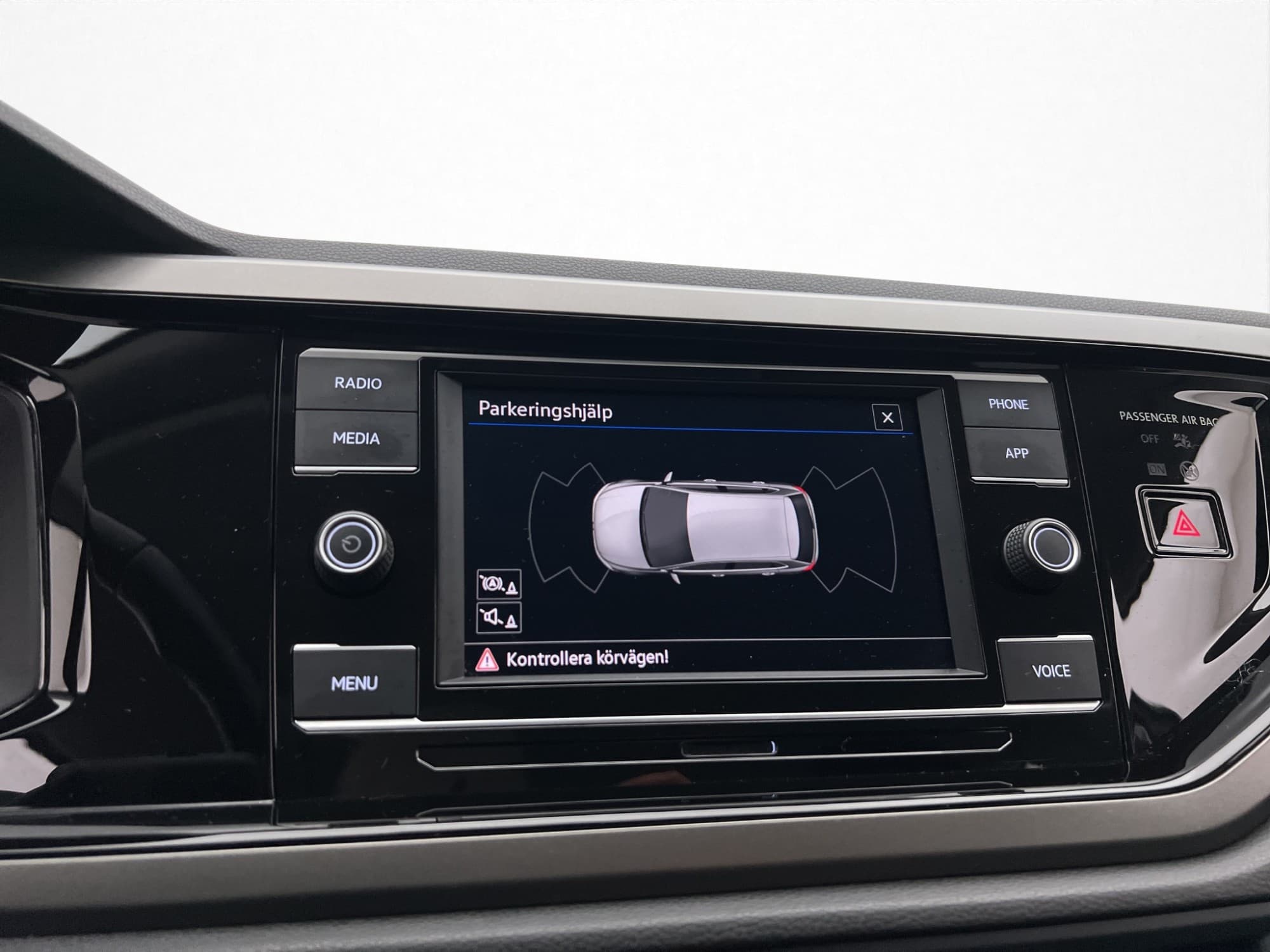 Volkswagen Polo 1.0 90hk P-Sensorer Bluetooth Låg-Skatt