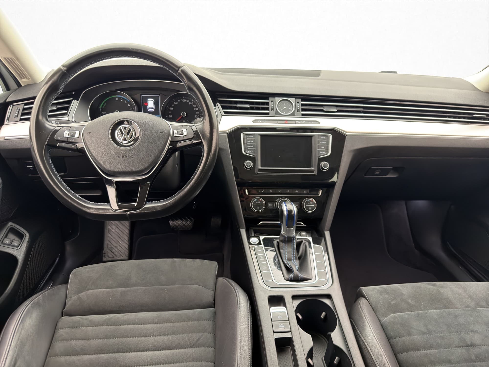 Volkswagen Passat GTE 218hk Kamera Dragkrok CarPlay Ad-fart