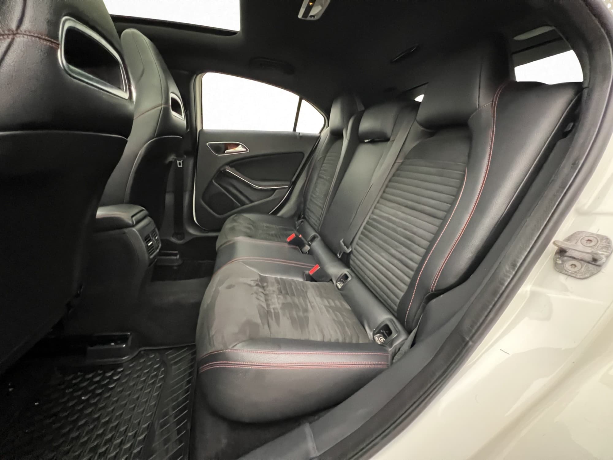 Mercedes-Benz A180 AMG Line Panorama Night Package