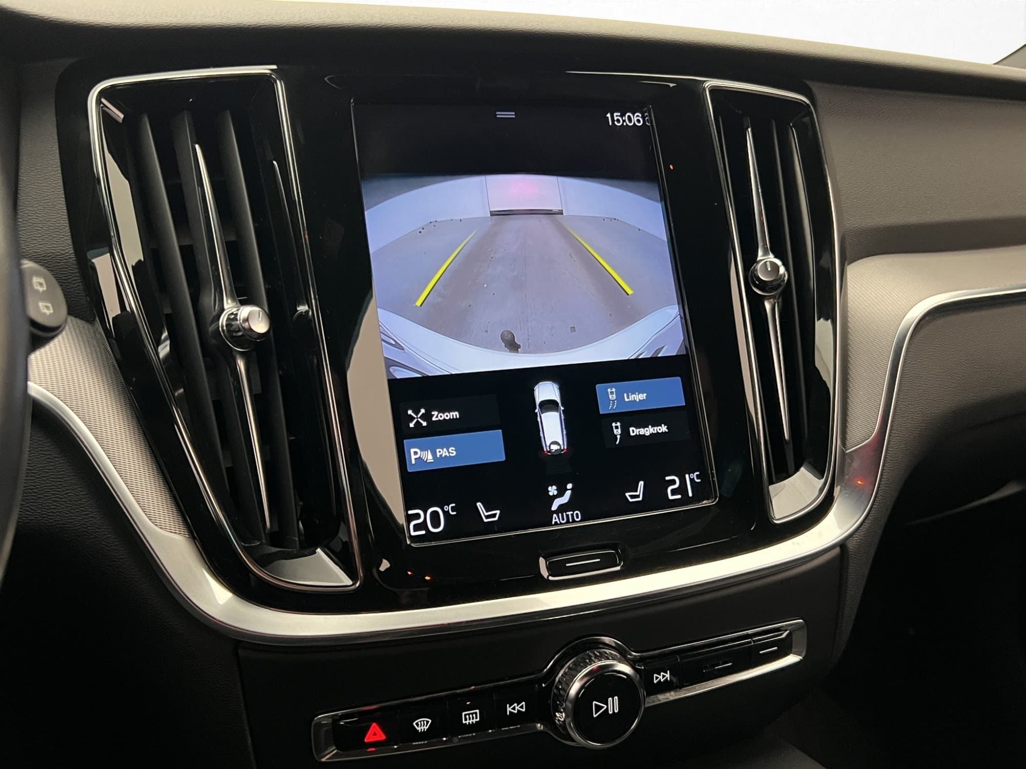 Volvo V60 Recharge T6 AWD R-Design Värmare Dragkrok Kamera