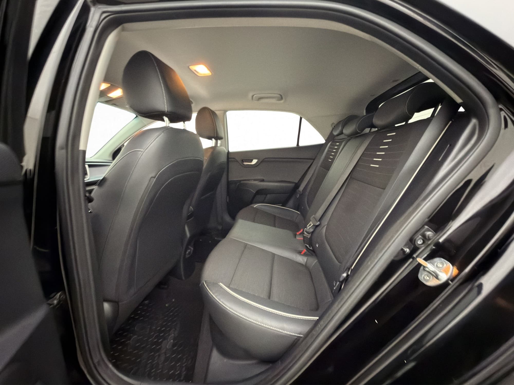 Kia Rio 1.0 T-GDI 120hk GT-Line B-Kamera Halvskinn 1 Brukare