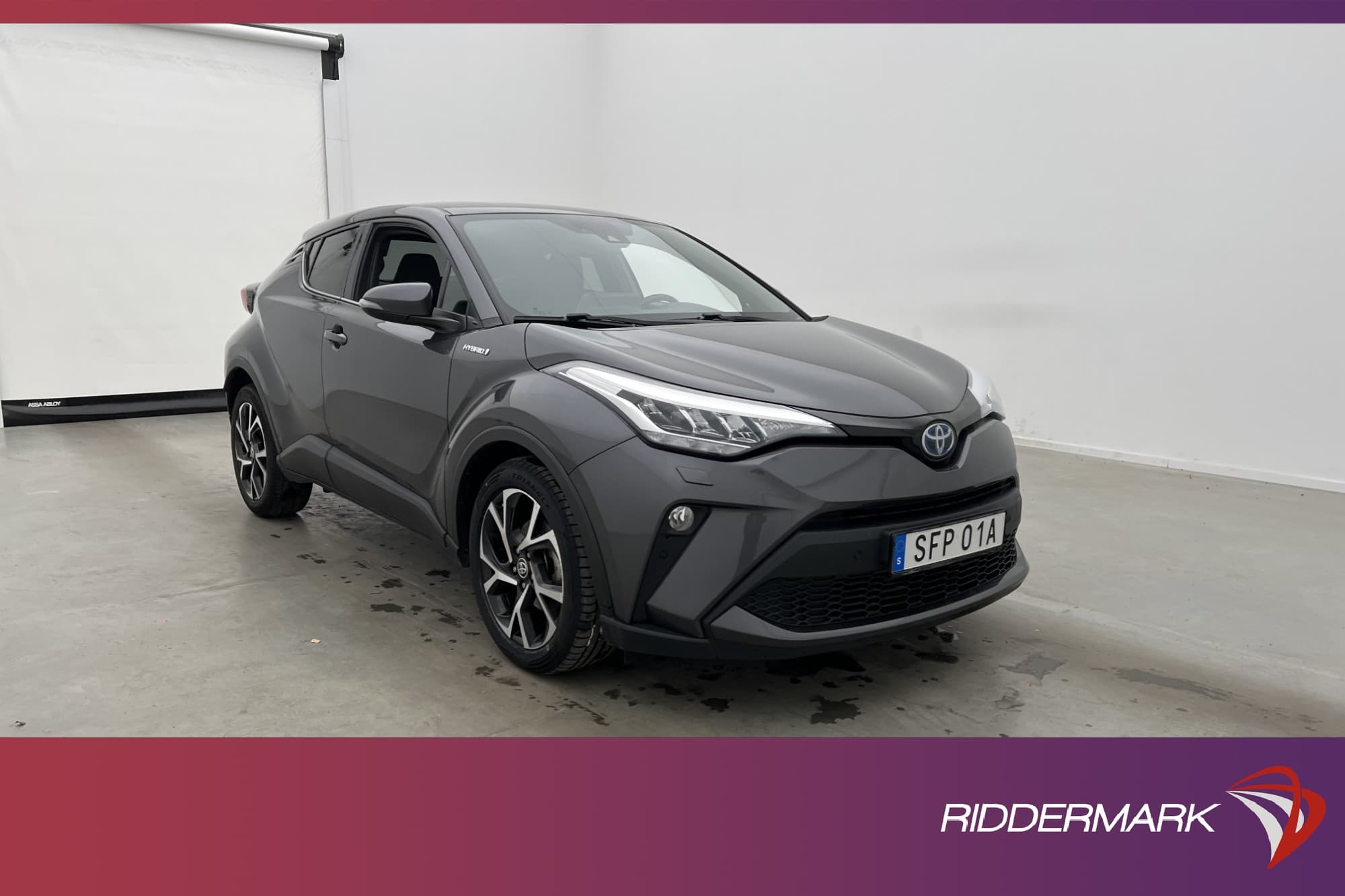 Toyota C-HR Hybrid 122hk X-Edition Kamera Rattvärm Låg-Skatt